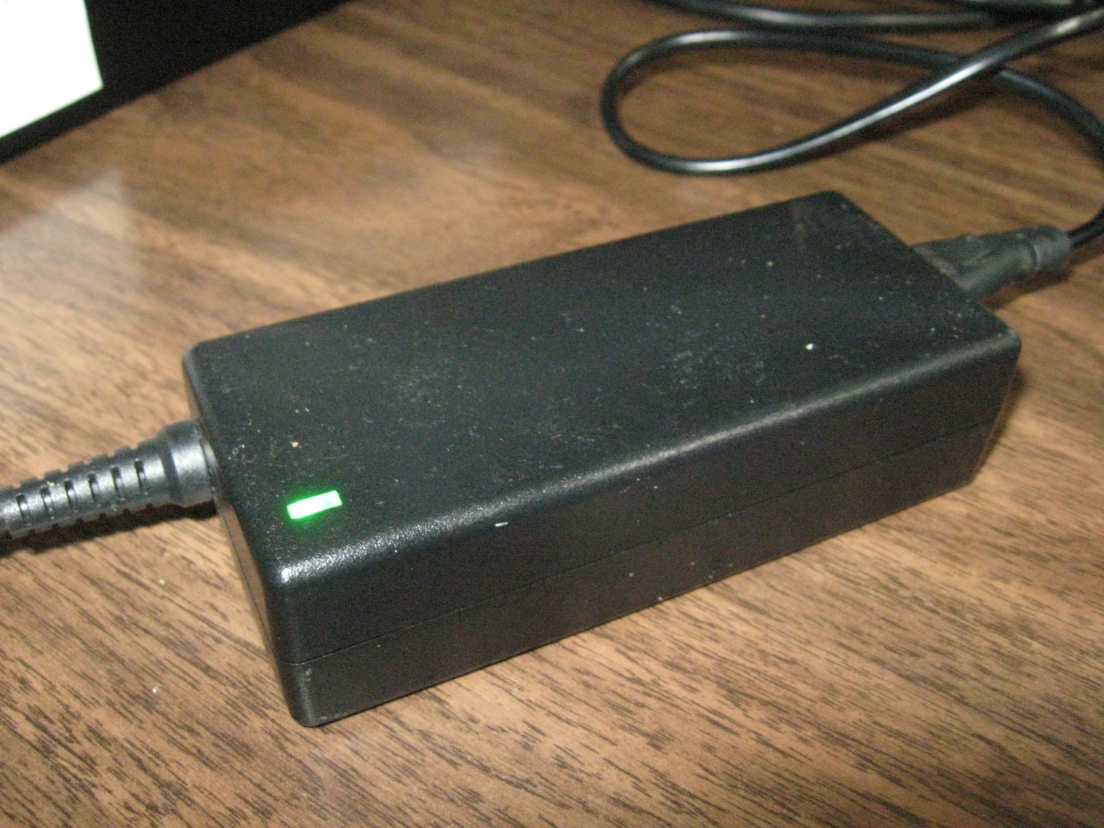 Acer Aspire One 531h Netbook Computer w/ AC Adapter
