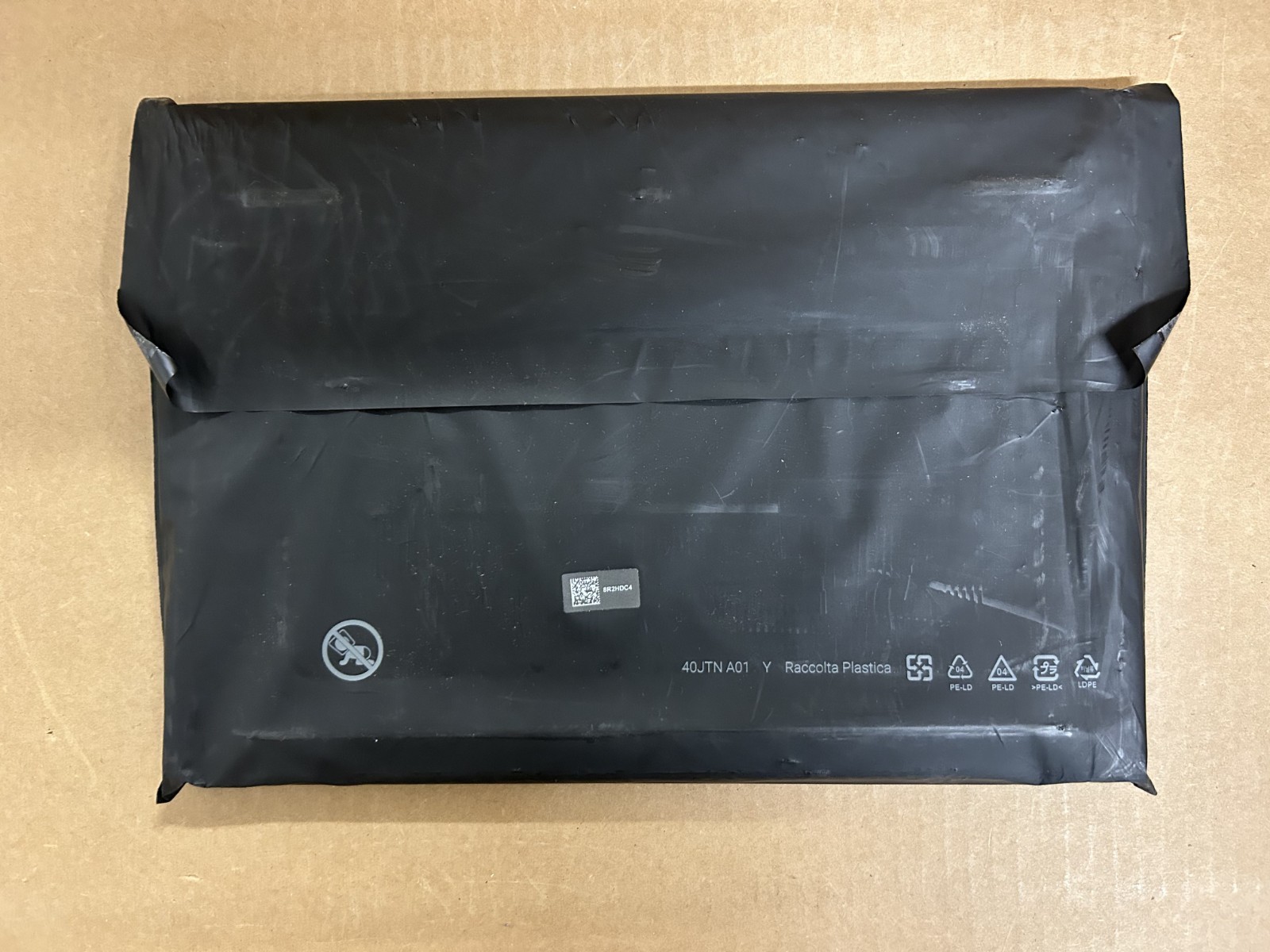 Dell Pro 14 AMD RYZEN 16GB DDR5 512GB NVMe AMD RADEON GPU W11P 14″