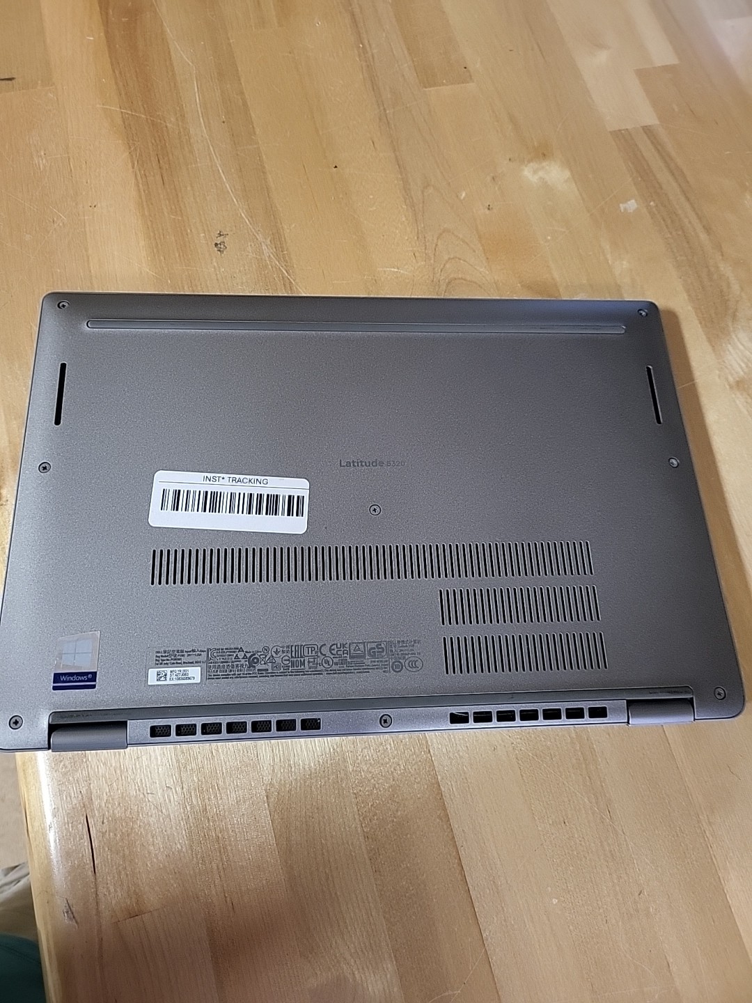 Dell latitude 5320 i7-1185g7 16ram windows 10 pro 476gb storage –