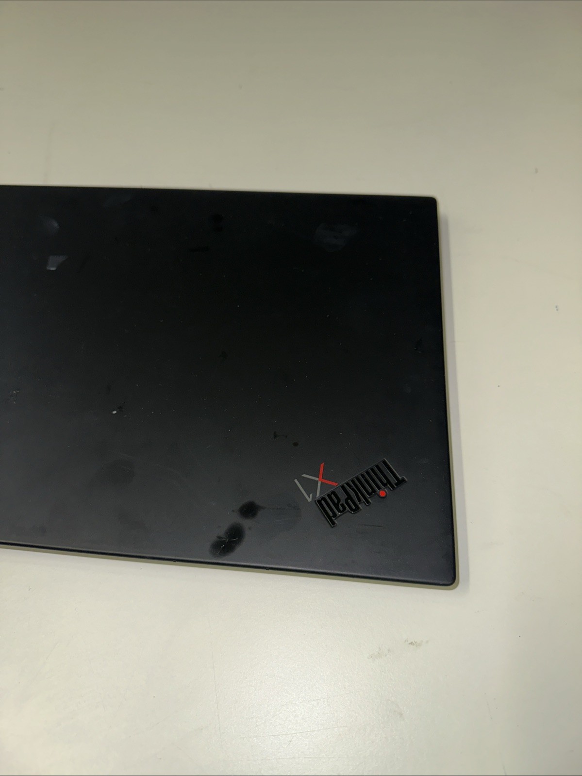 Lenovo ThinkPad X1 Carbon 8th Gen 14″ i7-10610U, 16GB RAM, 512GB SSD, Win 11 Pro