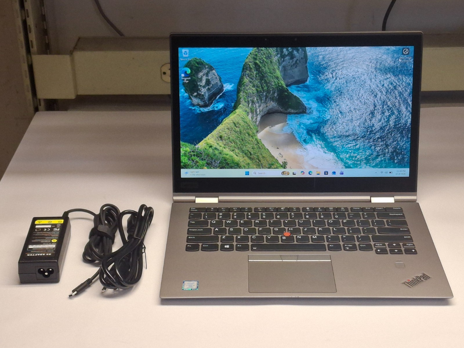 Lenovo X1 Yoga 3rd Gen ThinkPad i7-8650U 16GB 256GB SSD Wifi Win 11P No Touch