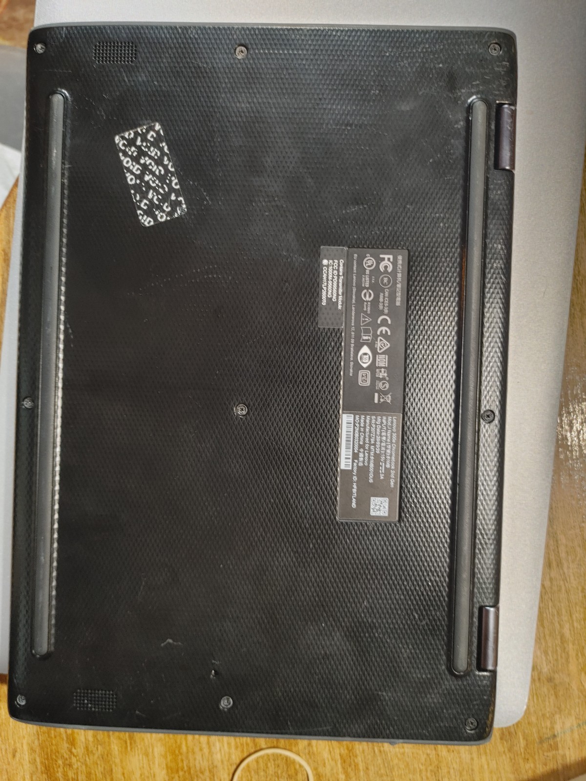 Lenovo 300e 2nd Gen. 11.6″ Intel Celeron N3450 4GB Chromebook