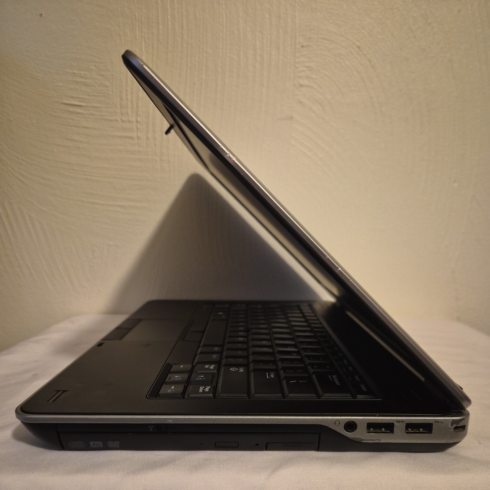 Dell Latitude E6440 14″ Laptop; i7-4610M 3.70GHz, 8GB RAM, No Storage