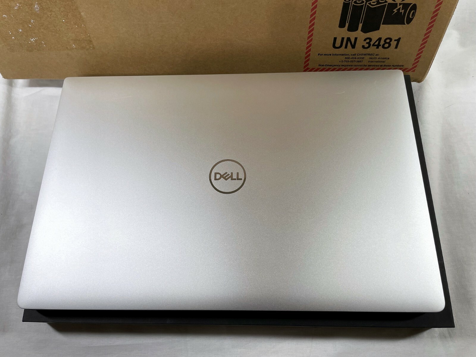 Dell XPS 15 7590 4K TOUCH ✔i9-9980HK ✔32GB ✔1TB SSD✔GTX 4GB ✔W10P
