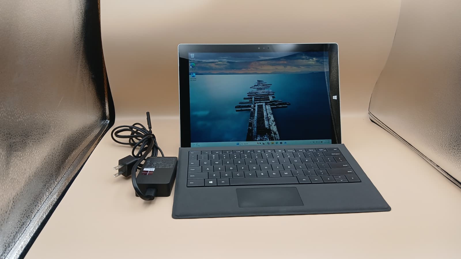 Microsoft Surface Pro 3 i7-4650U 8GB RAM 256GB SSD 12″ Touch Win11 Pro + KB