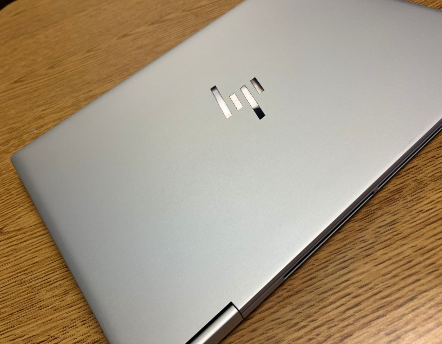 HP Envy x360 16-ac0023dx 16″ 2-in-1 Core Ultra 7 16GB RAM 1TB SSD