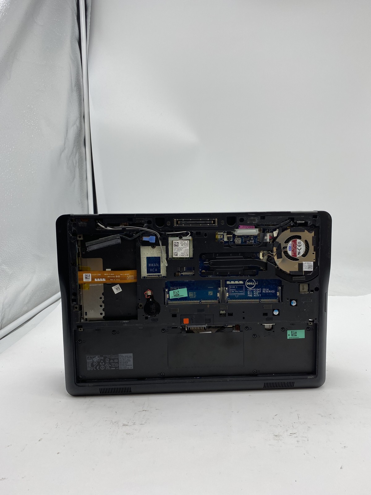 Dell Latitude E7450 14″ Laptop Intel Core i7 5600U 2.6GHz No Ram – No HDD