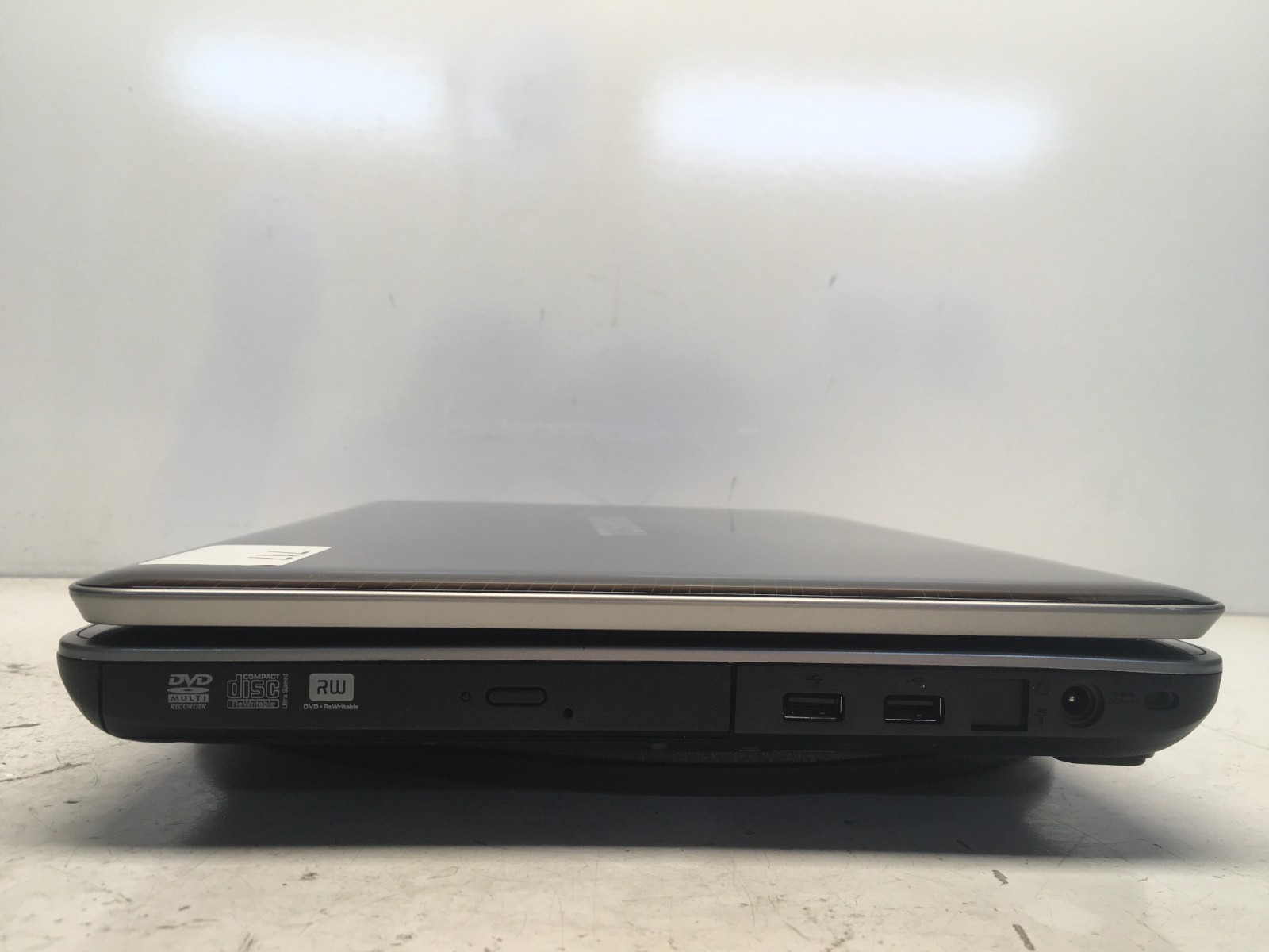 Toshiba Satellite A505-S6005 Intel i3-M330 2.13GHz 4 GB NO HDD