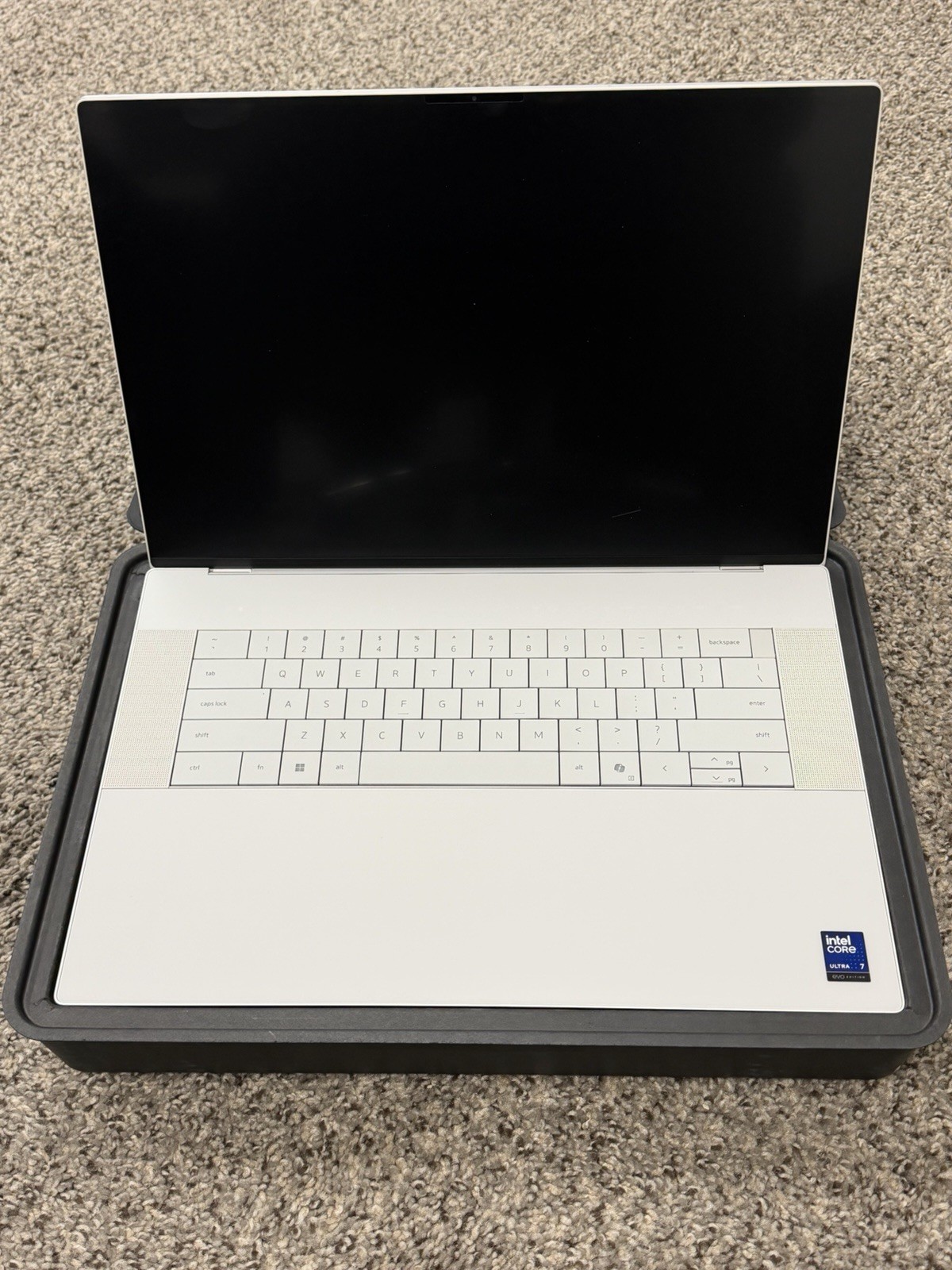 Dell XPS 16 – Intel Core Ultra 7 32GB 1TB SSD Nvidia 16.3inch 2K Display Nvidia