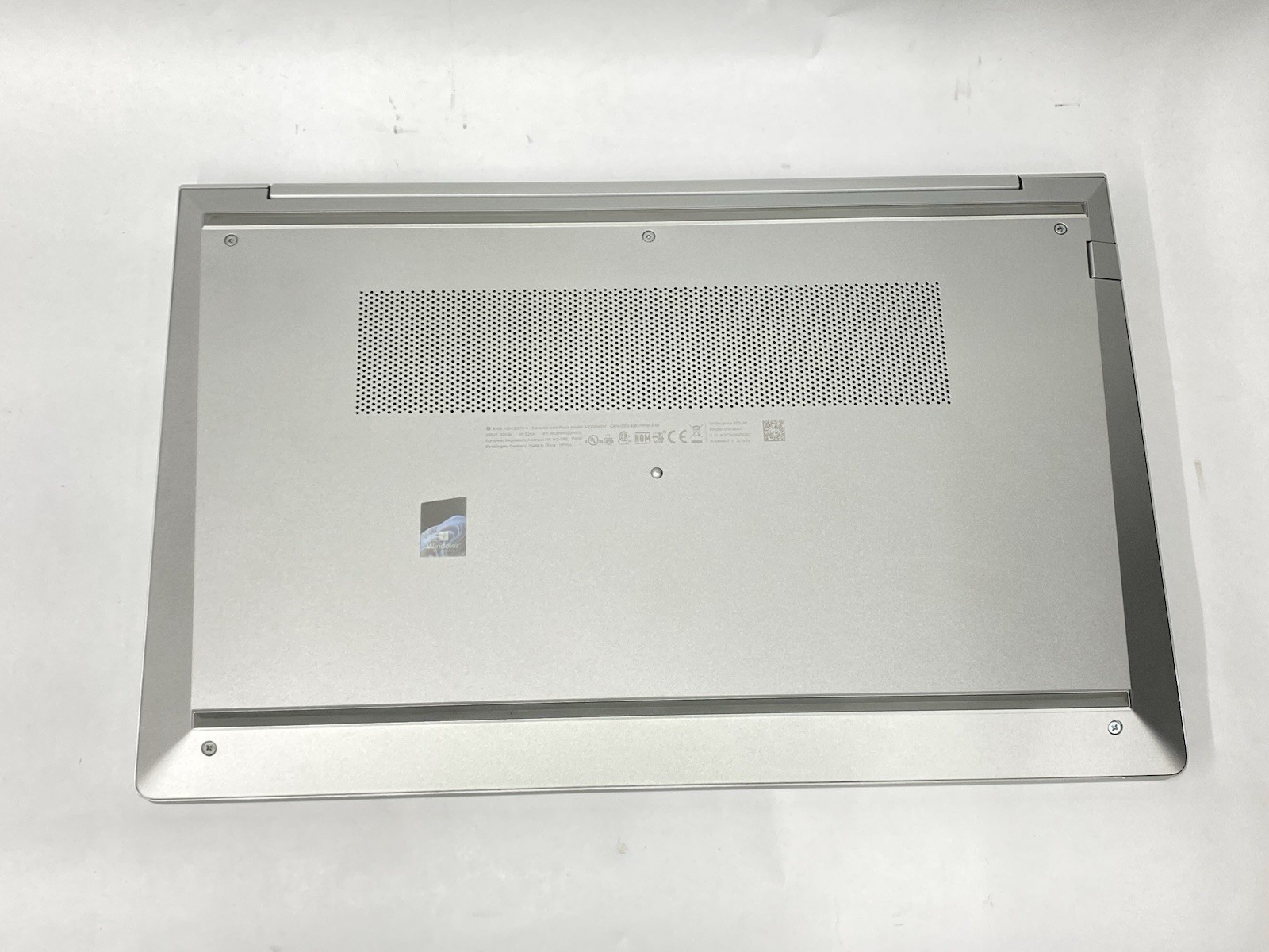 HP 450 G8 – Touchscreen FHD – i5-1135g7 – 8GB – 256SSD – Win 11 Pro – READ