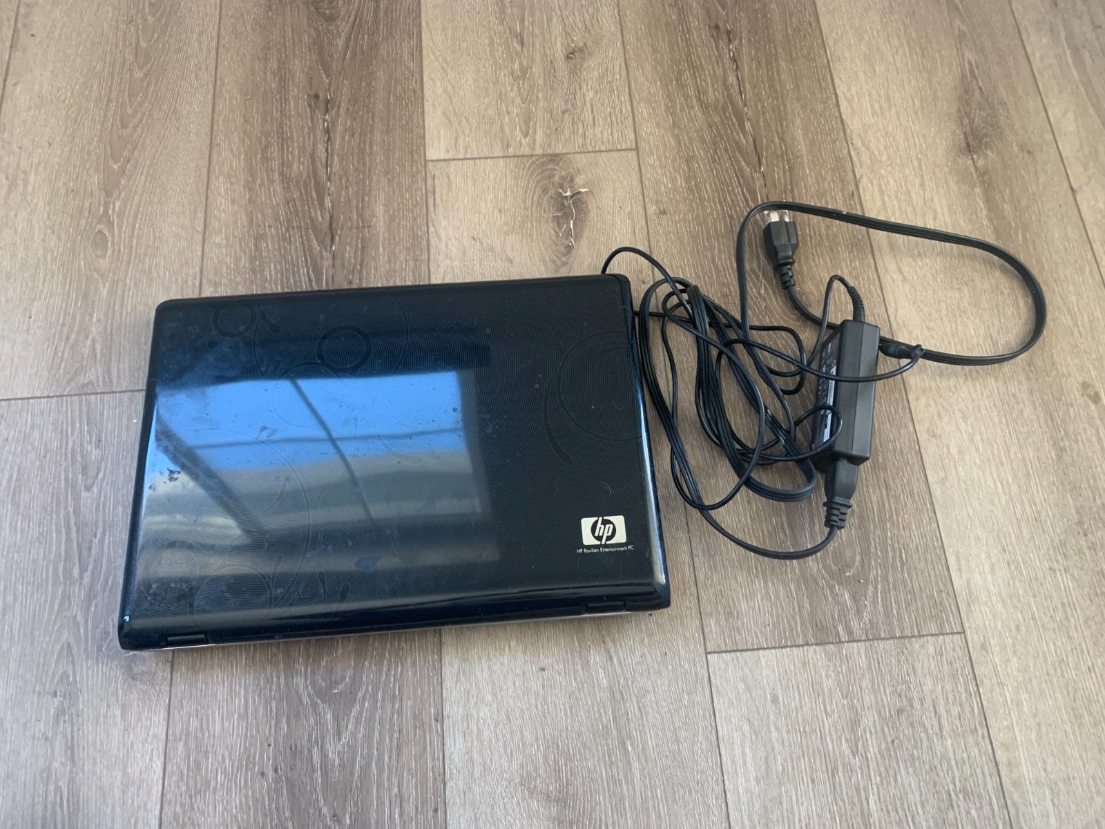 HP Pailion dv6000 15.4″ Intel Core 2 Duo T5750 2.00GHz 4GB RAM 100GB HDD Win 7