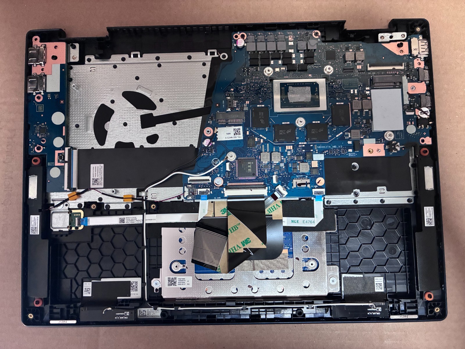 *As-Is* Lenovo Ideapad 5 14″ 2in1 Touchscreen Ryzen 7 8845HS 16GB NO SSD
