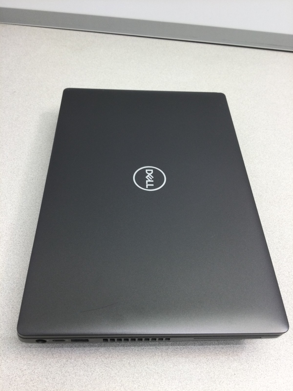 Dell Latitude 5400 14” Core i7-8665U 1.90GHz 8GB RAM 256GB SSD win 11 pro