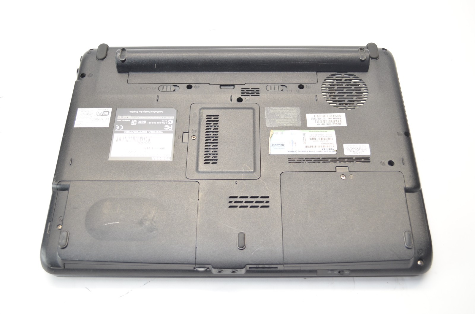 Toshiba Satellite A305-S6905 15″ Laptop Core 2 Duo T6400 2GHz 3 GB RAM PARTS