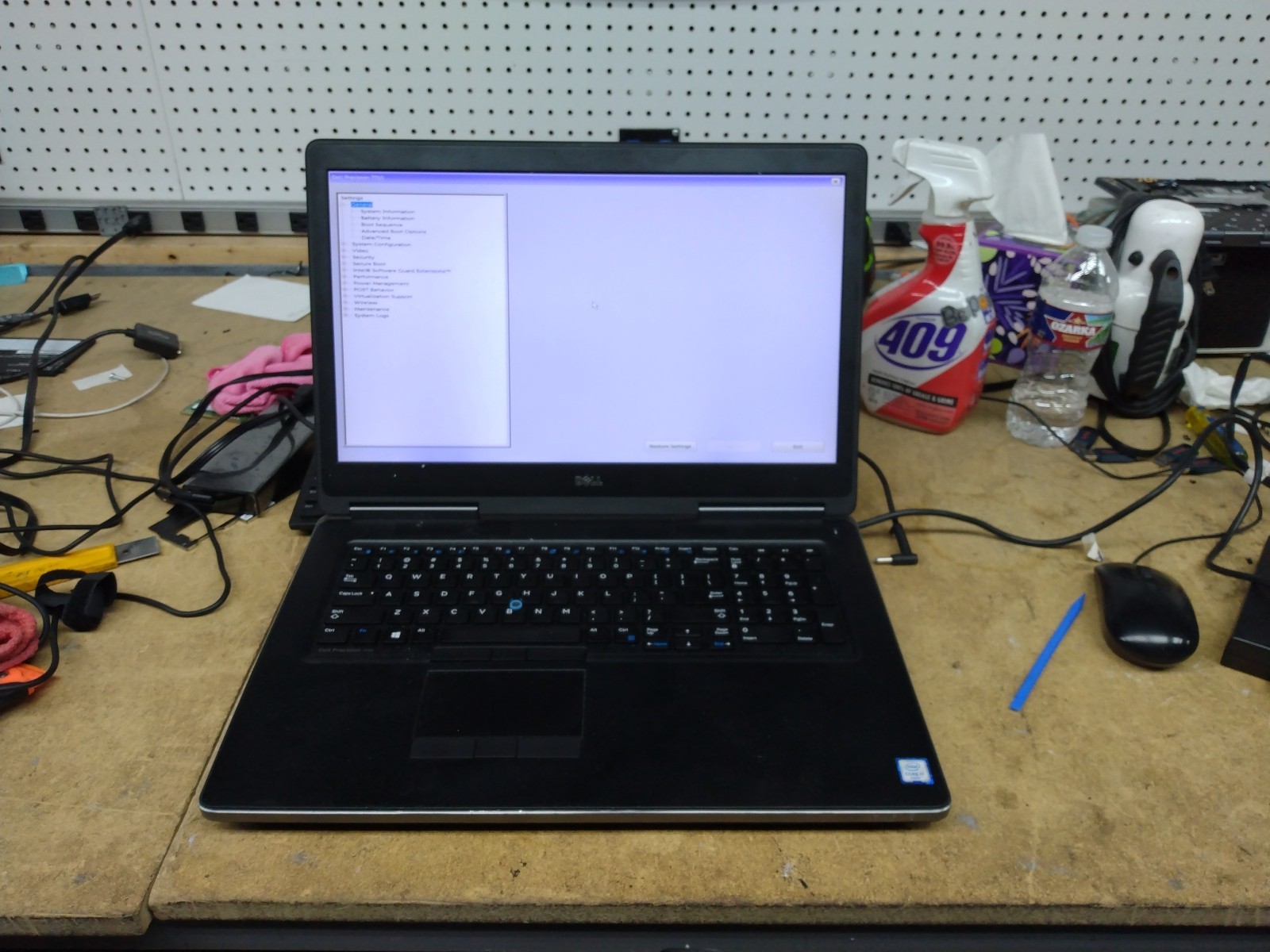 Dell Precision 7710 17.3″ FHD i7-6820HQ 32GB RAM 256GB SSD Quadro M3000M No OS