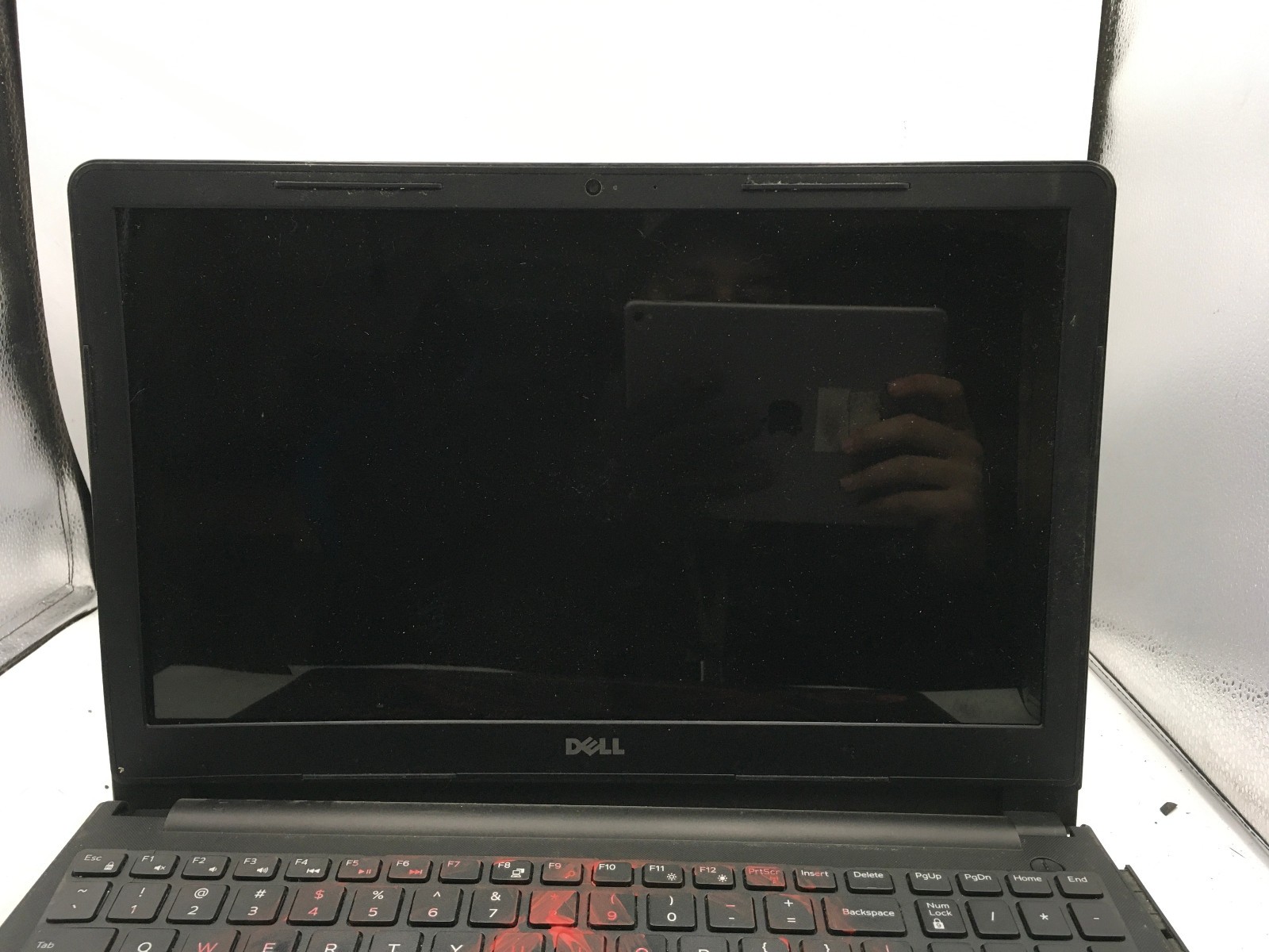 DELL INSPIRON 15 3567 – FOR PARTS/REPAIR – INTEL i3-7020U – NO RAM – 15″-READ-BB