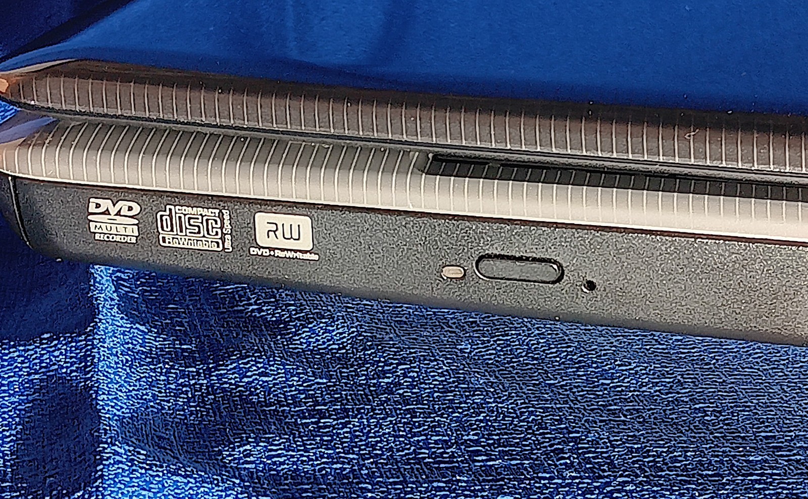 Toshiba Satellite laptop L505-S5964 Linux Mint v19 32 bit 320GB 4GB RAM w/Batt