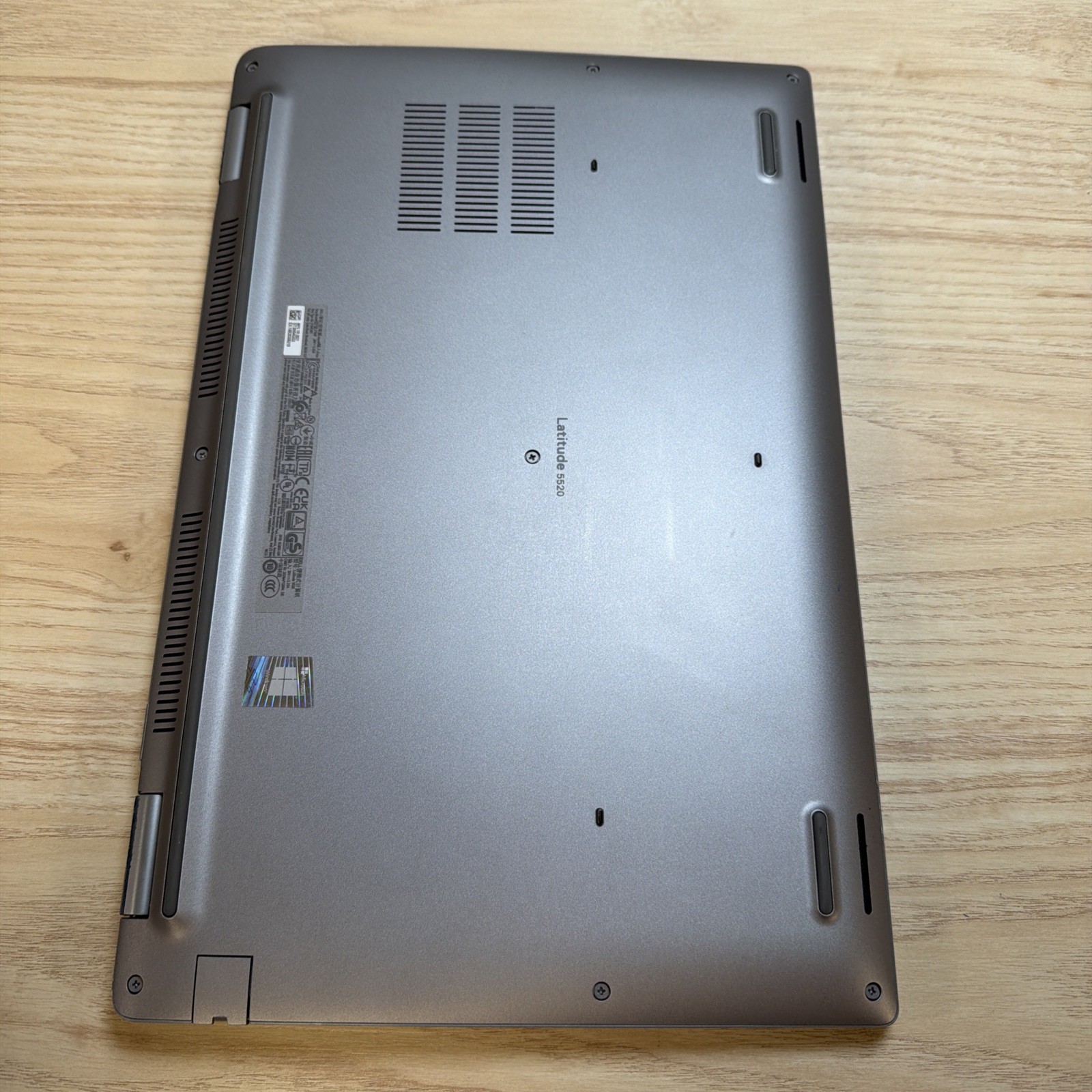 Dell Latitude 5520 i5-1145G7 16GB 512GB SSD 15″ FHD Win11