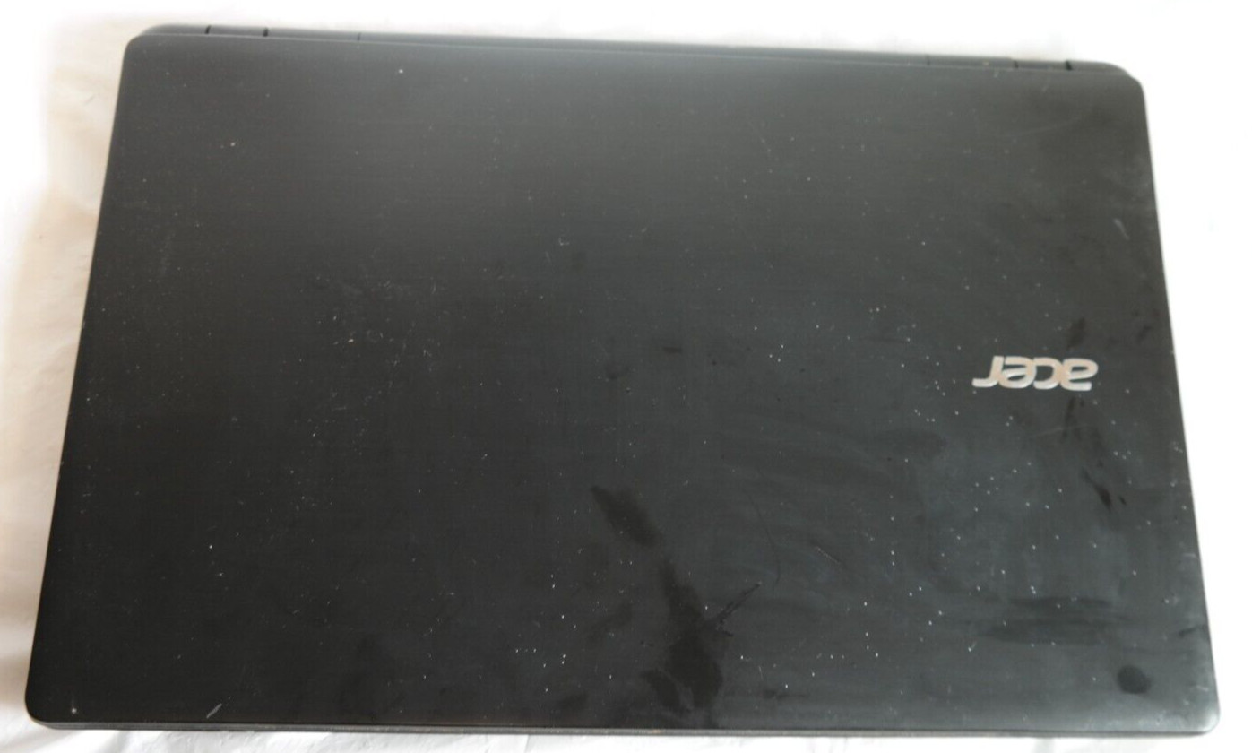 Acer Aspire Notebook E15 4GB RAM 1TB HDD AMD E2 no power, broke mouse pad-parts
