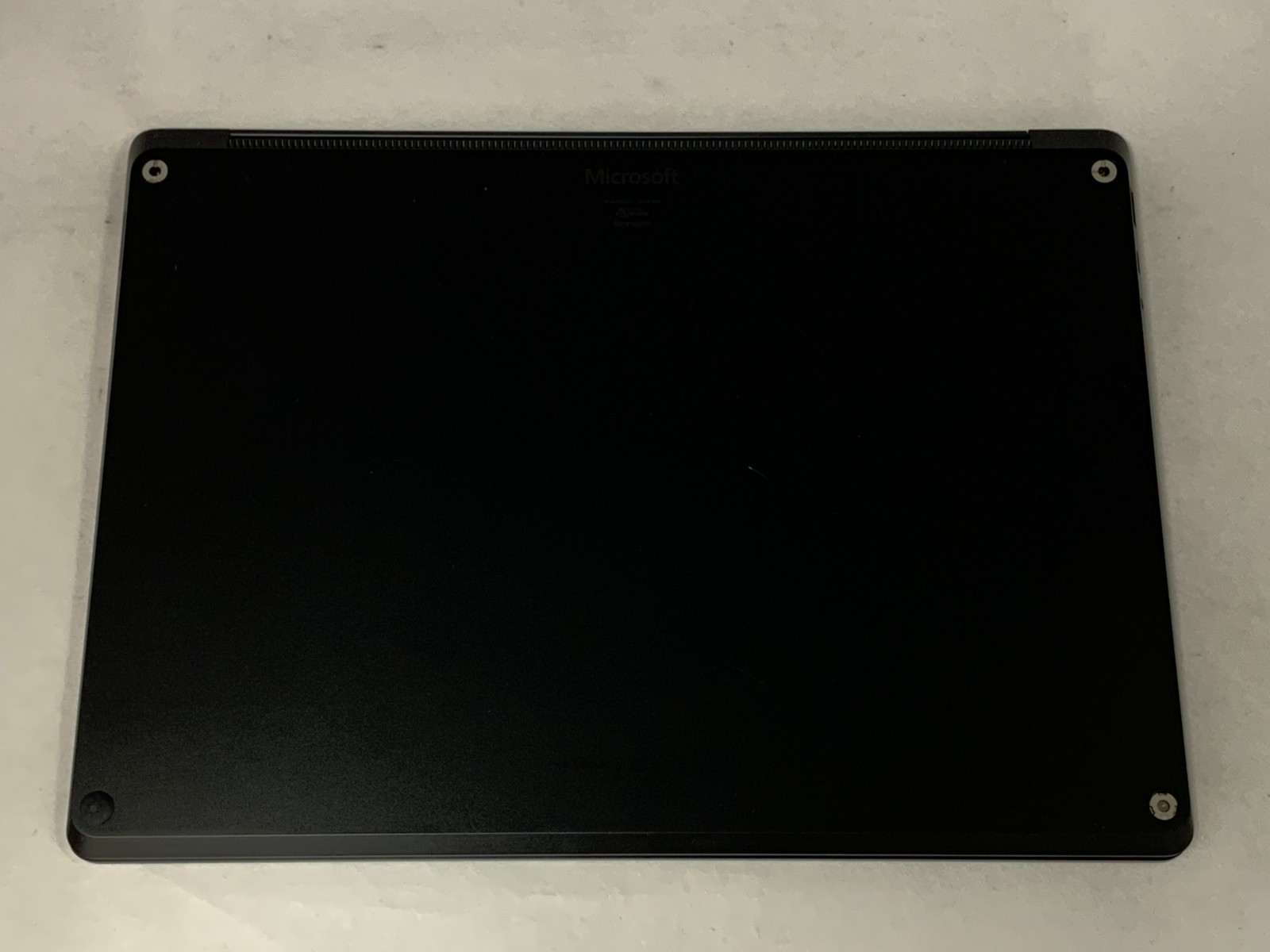 Microsoft Surface Laptop 3 1868 13.5″ Touch i7-1065G7 1.3GHz 16GB 512GB W11P