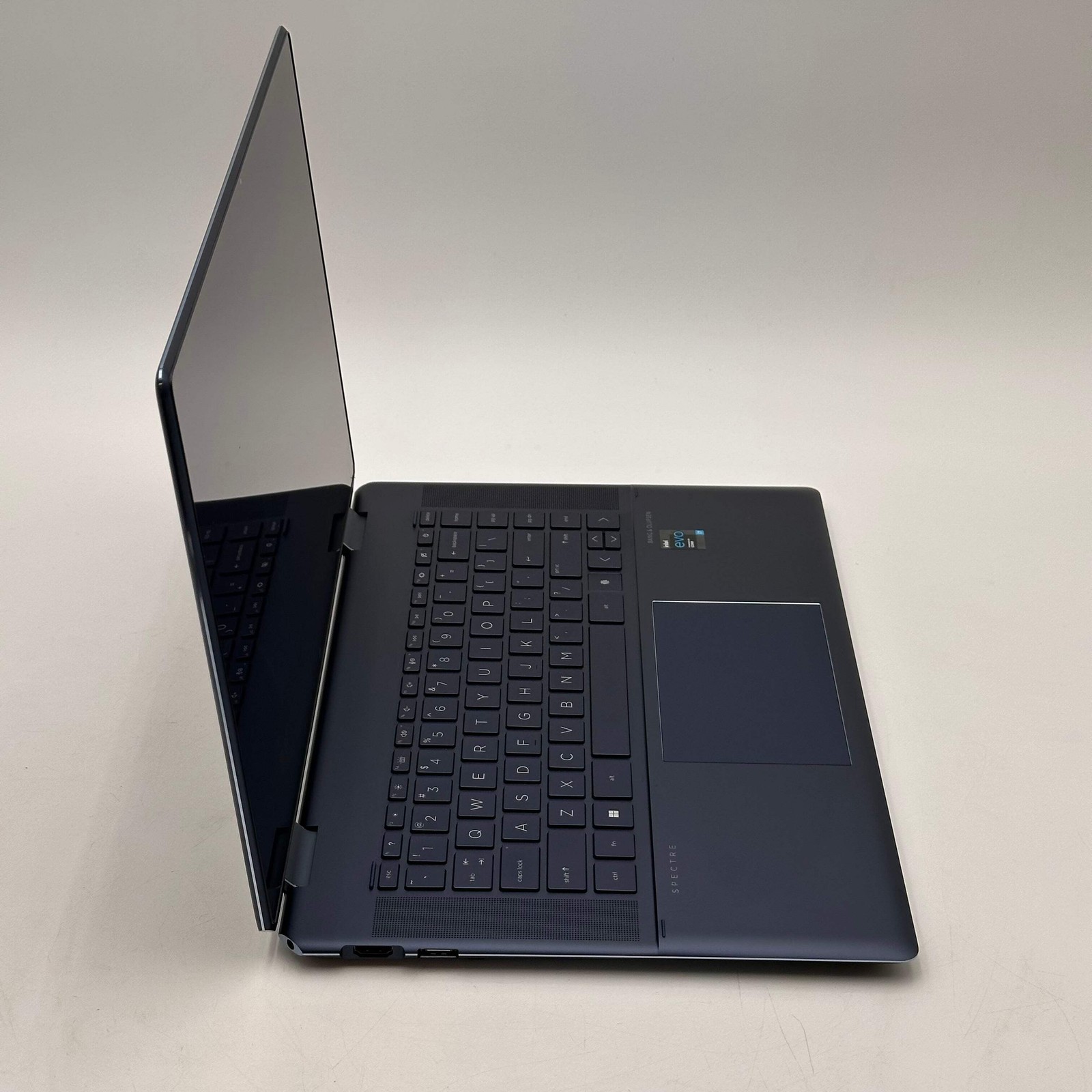 HP Spectre x360 16-f0013dx 16-inch Core i7 11th Gen 16GB RAM 512GB Blue – READ