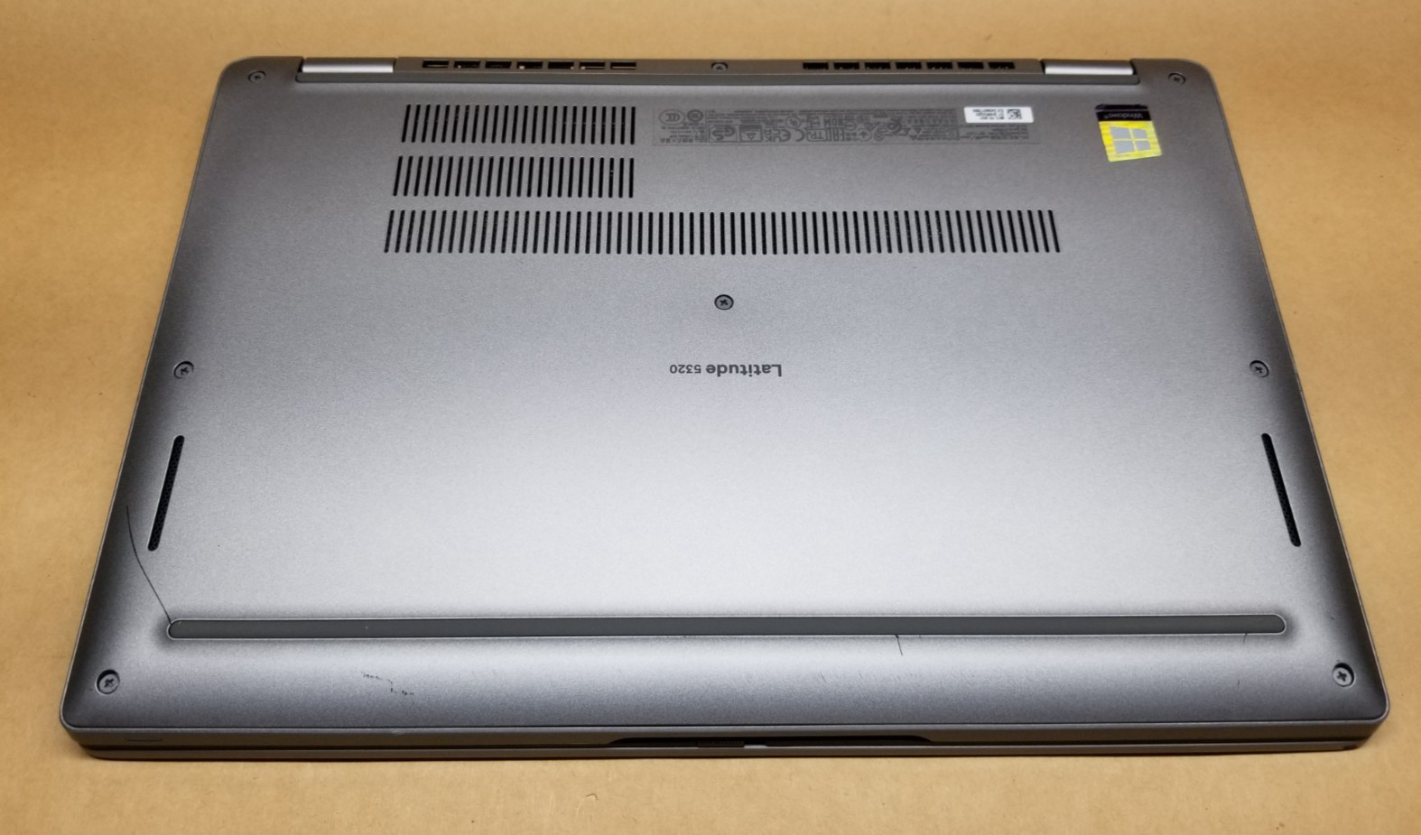 Dell Latitude 5320 13.3″ FHD i7-1185G7 3.00GHz, 16GB RAM, 256GB SSD, WIN 11