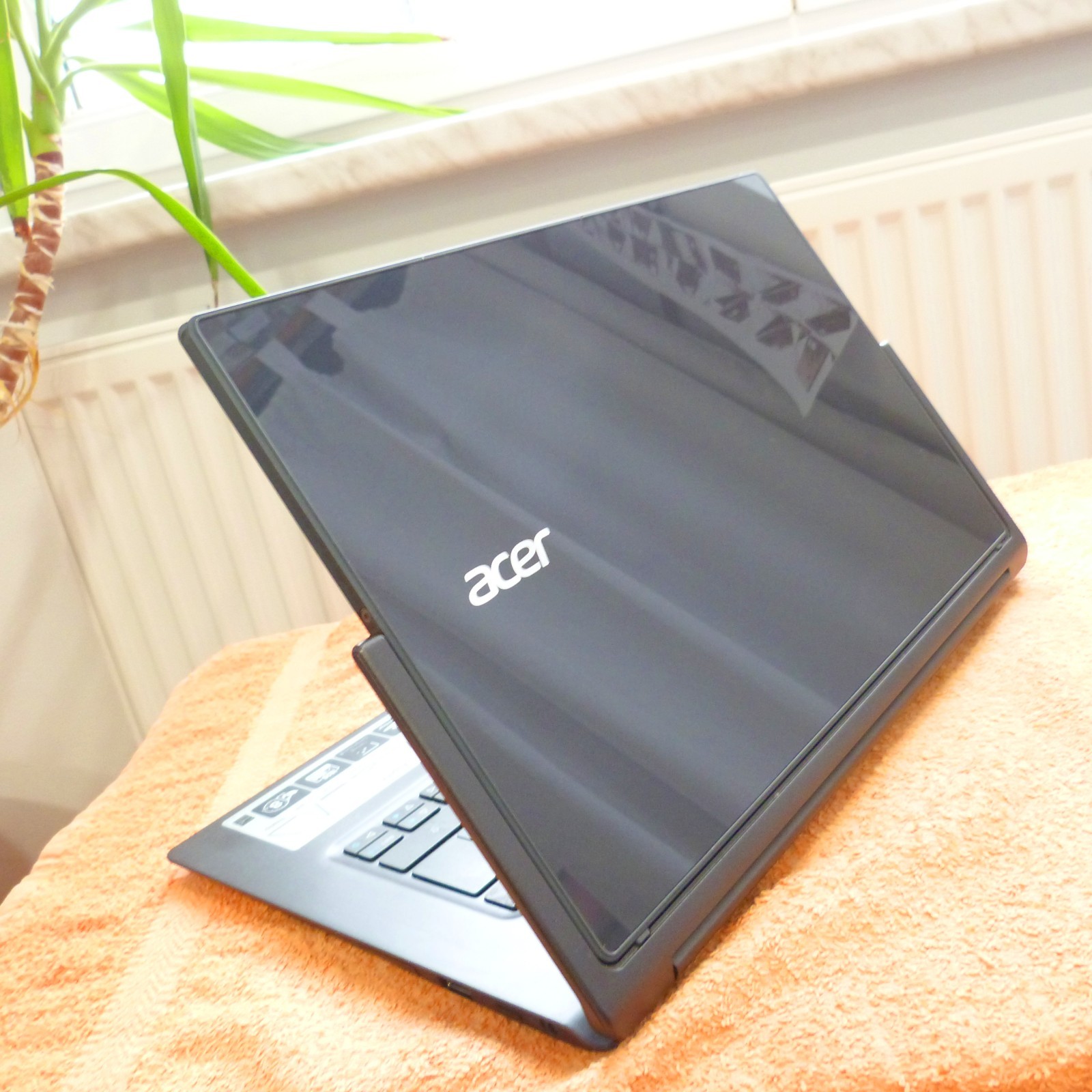 Acer R7 371 SWIVEL LCD Convertible 13″ IPS TOUCH 360 FULLHD SSD Windows 10