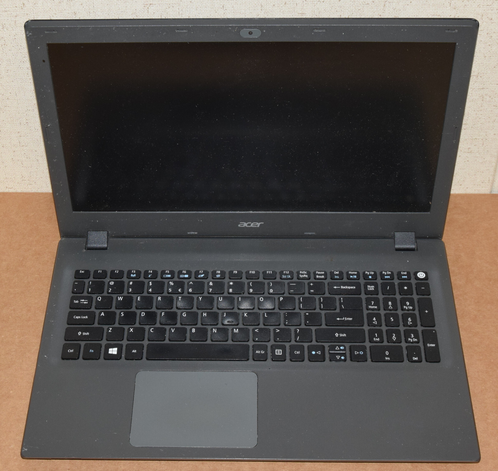DEAD JUNK Acer Aspire E5-573 N15Q1 E5-573G-52G3 15.6″ Incomplete AS IS Parts