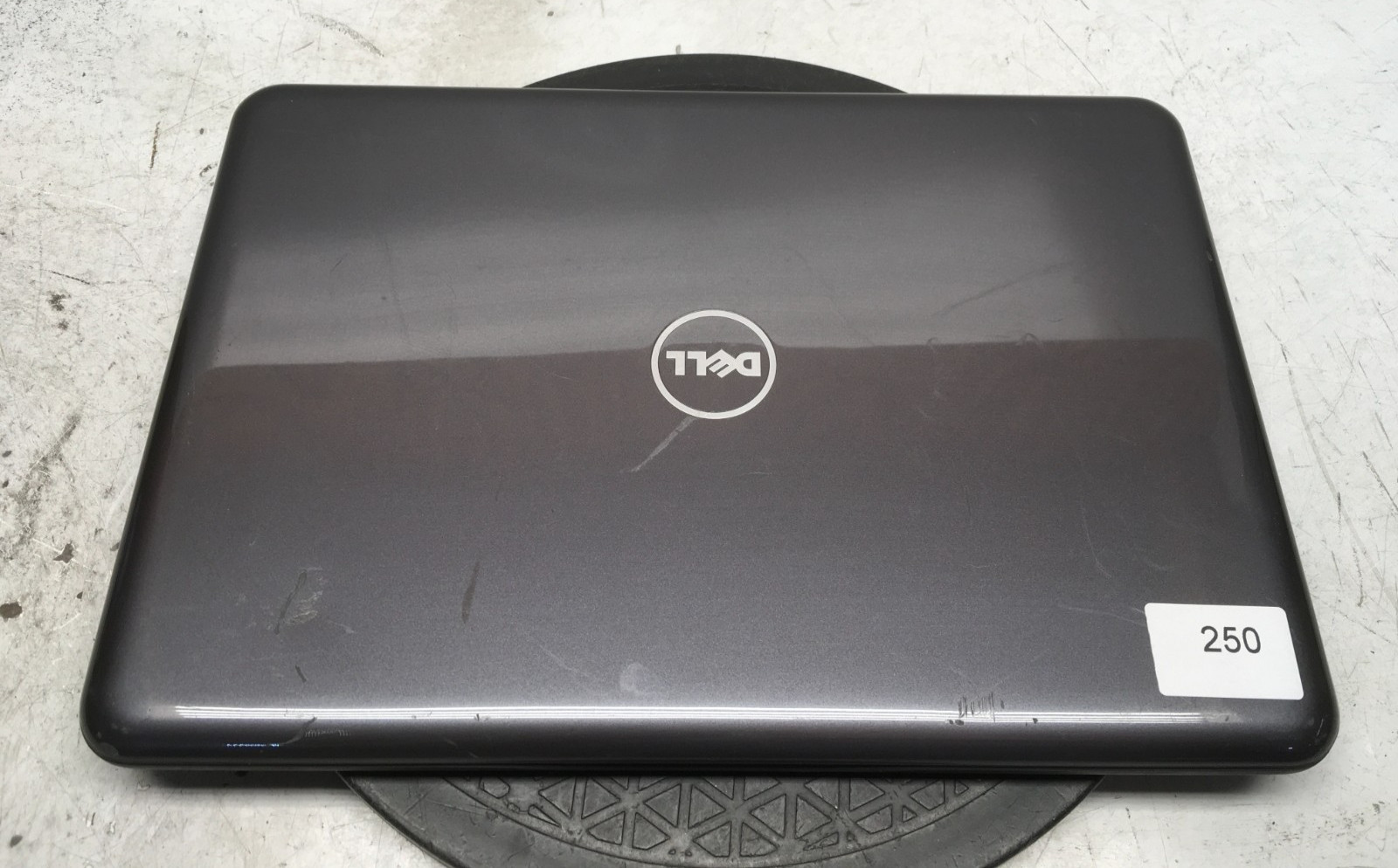 Dell Latitude 3380 Intel i5-7200U 2.5GHz NO RAM NO HDD No Batt BIOS LOCKED