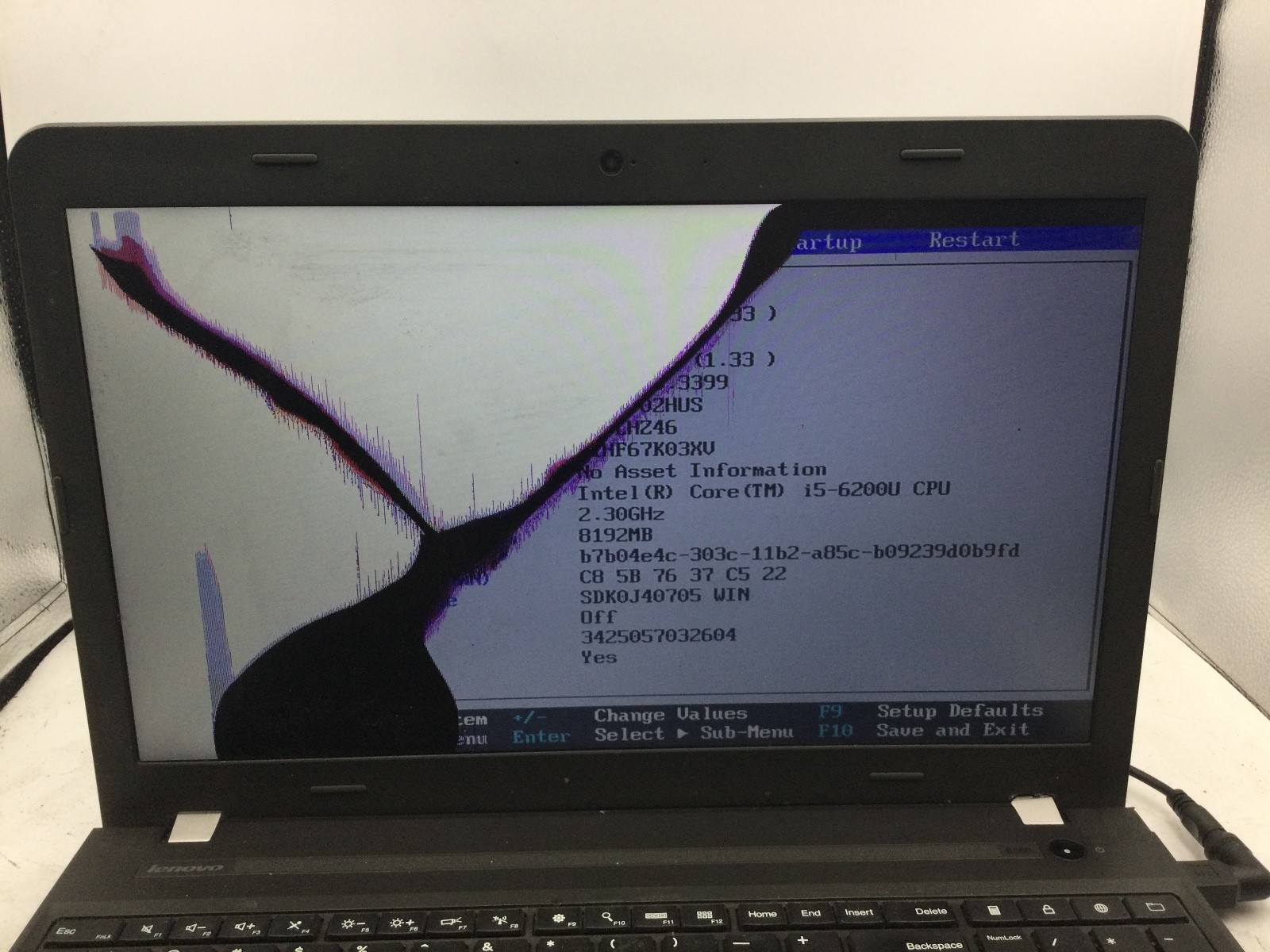LENOVO THINKPAD E560 – BOOTS TO BIOS/BAD LCD – INTEL CORE I5 – NO RAM – READ-BB