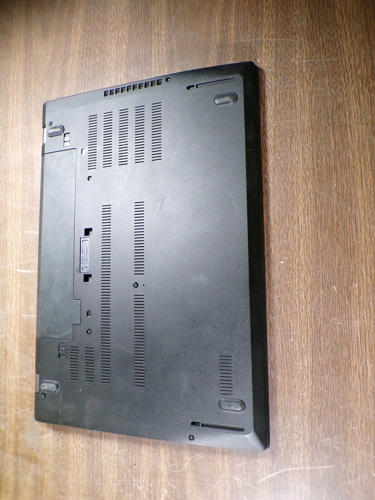 THINKPAD LENOVO T570 INTEL CORE i5-6300U 2.40GHZ 4GB RAM **NO HD/ NO CADDIE