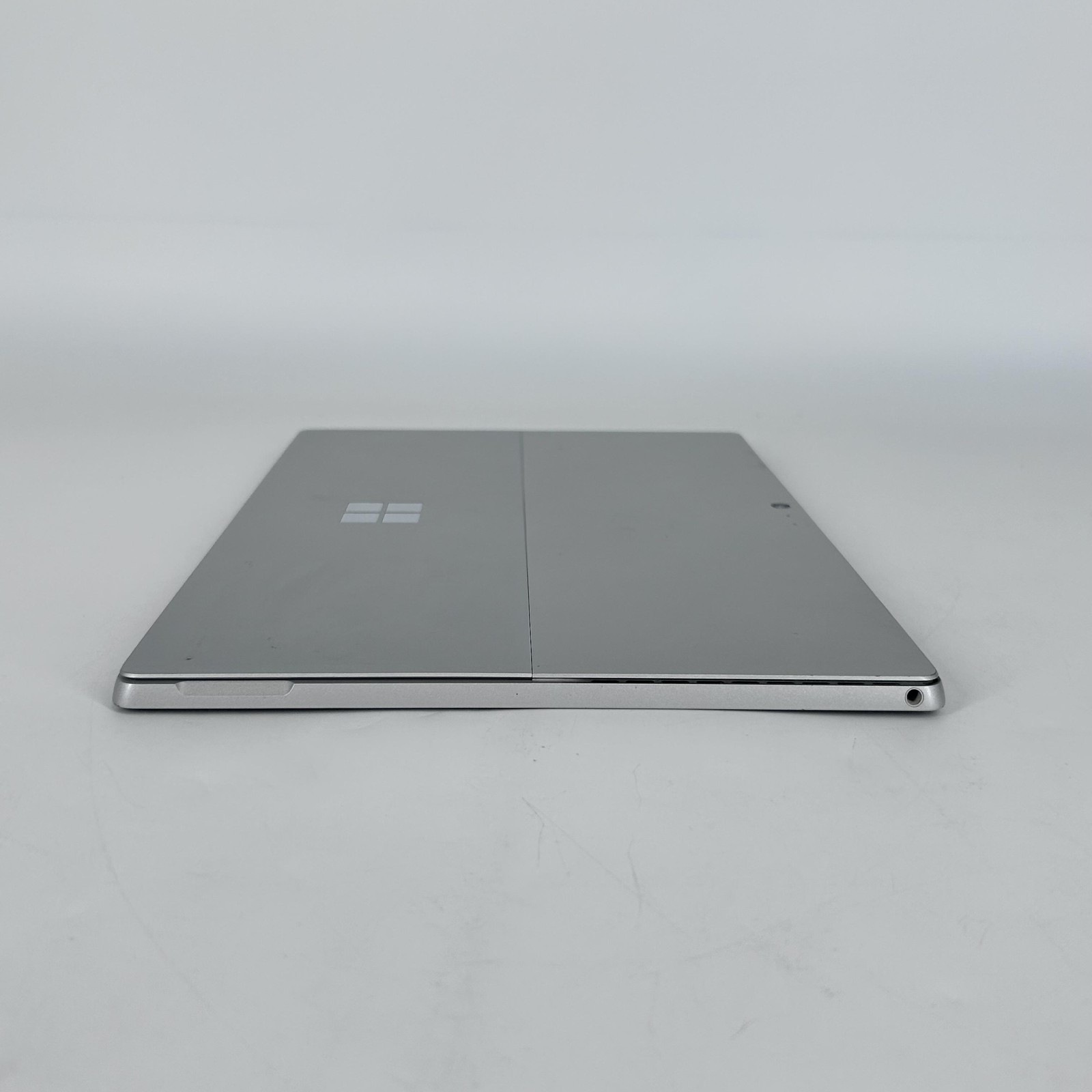 Surface Pro Gen 5 13″ QHD+ TOUCH Intel Core m3-7Y30 1.0GHz 4GB RAM 128GB SSD