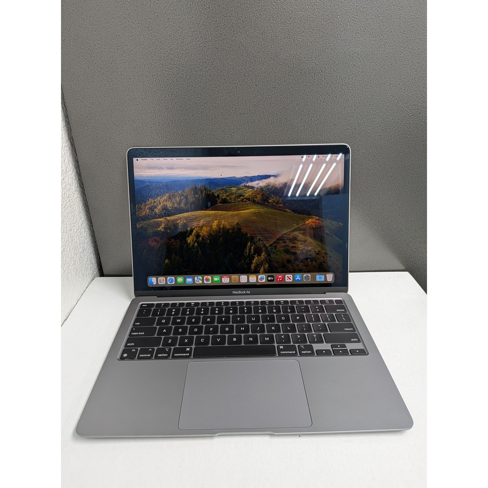 Apple MacBook Air M1 – 8GB RAM – 256GB SSD – Silver – Excellent Condition