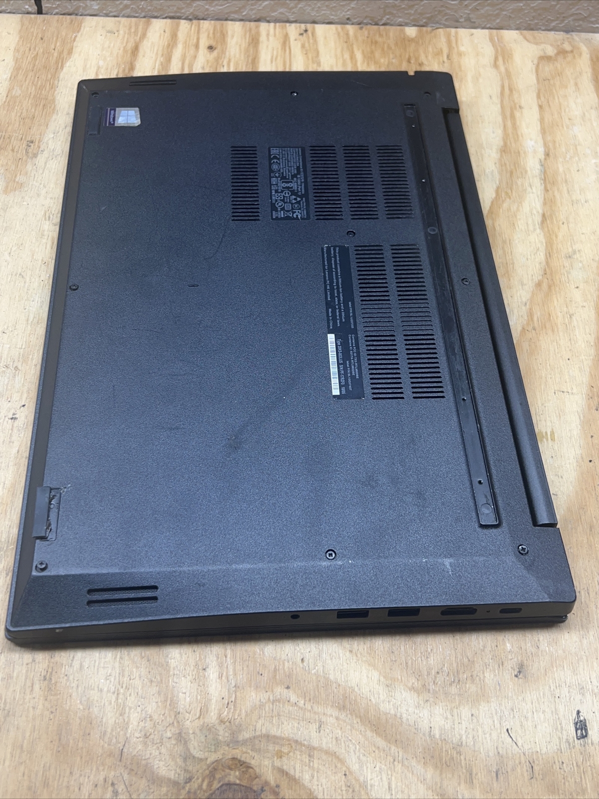 Lenovo ThinkPad E580 | intel i7 8Th Gen | NO SSD | NORAM | PARTS Not Turn On