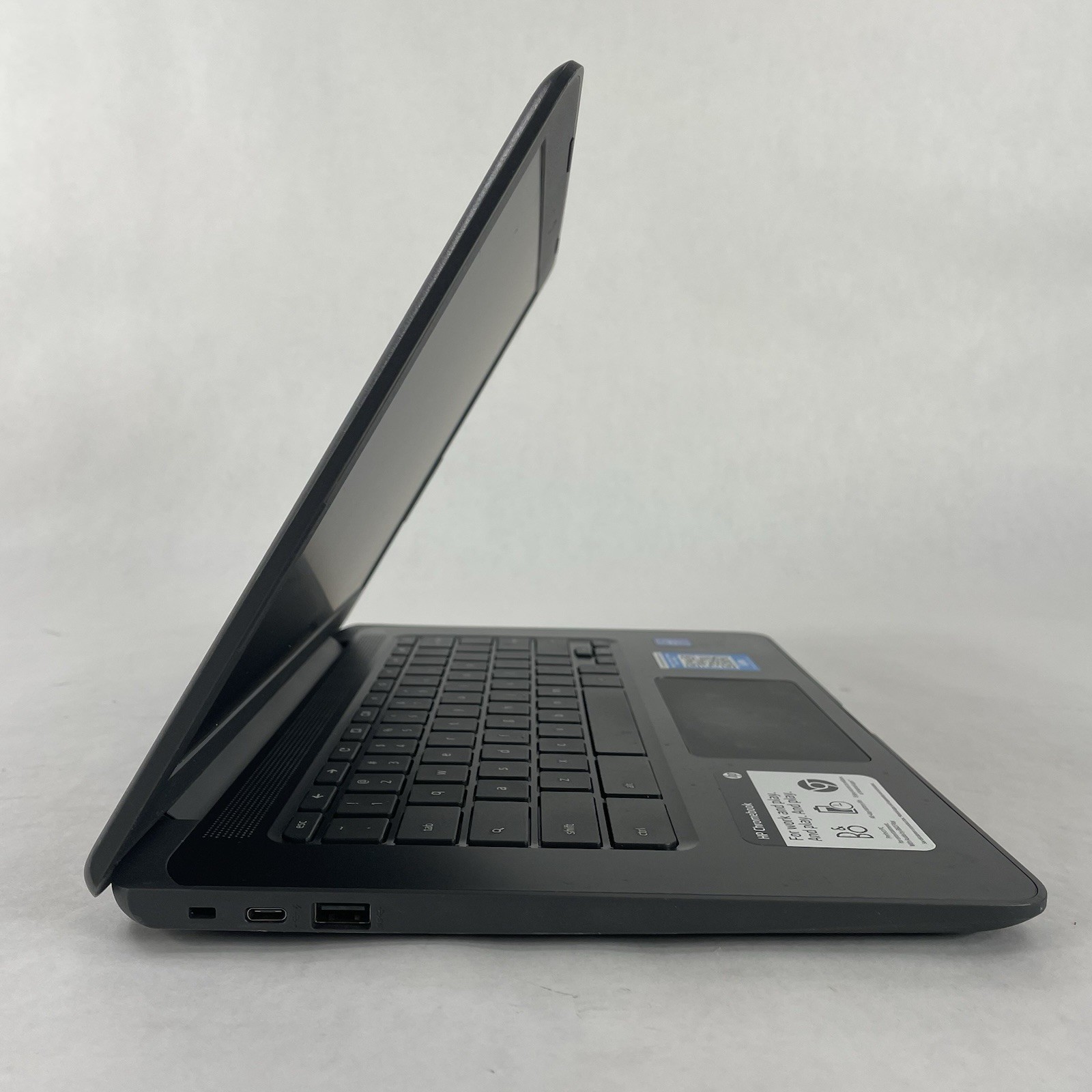HP ChromeBook 14 14″ Celeron N3350 1.10 GHz 4 GB RAM 16 GB SSD No AC