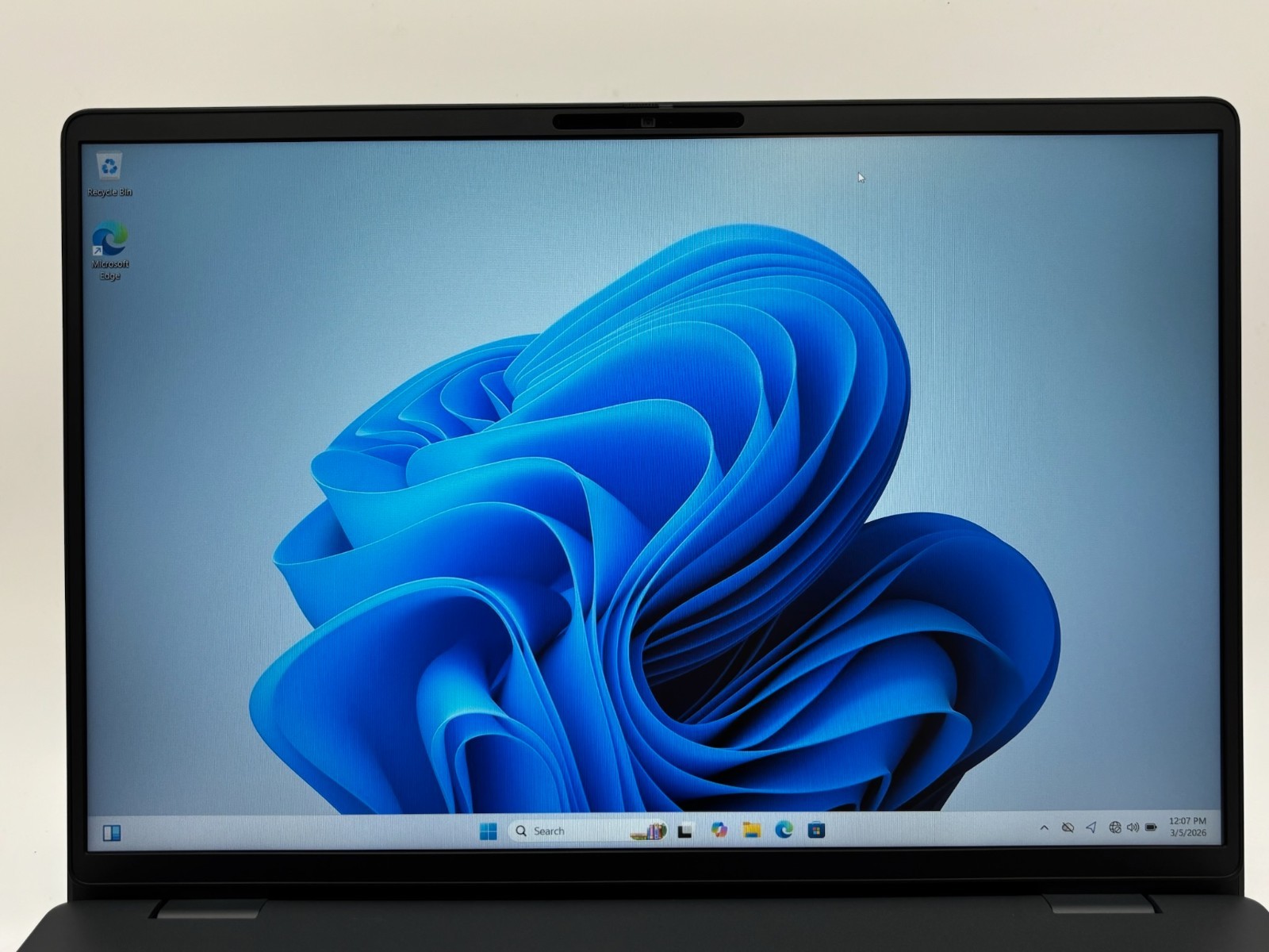 Dell Pro 16 PC16250 16″ 512 GB SSD 16 GB RAM Intel Core 7 150U Windows 11 Pro