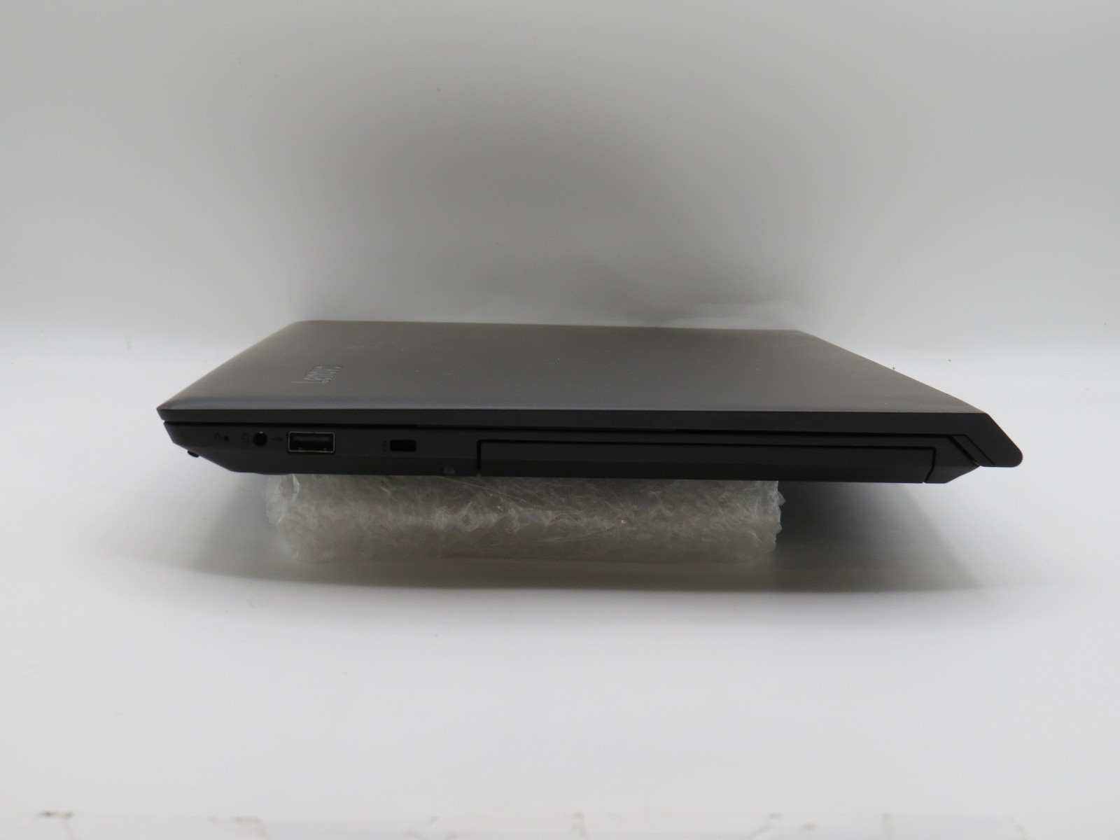 Lenovo V310 i3-6100U @ 2.3GHz 8GB DDR4 256GB 2.5 SATA SSD 14″ No OS