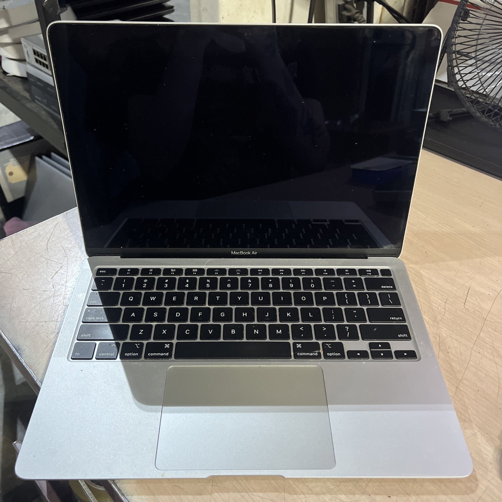 APPLE MACBOOK AIR 13″ SCISSOR, 2020 CORE I3-1000NG4 1.1GHZ 8GB RAM 256SSD