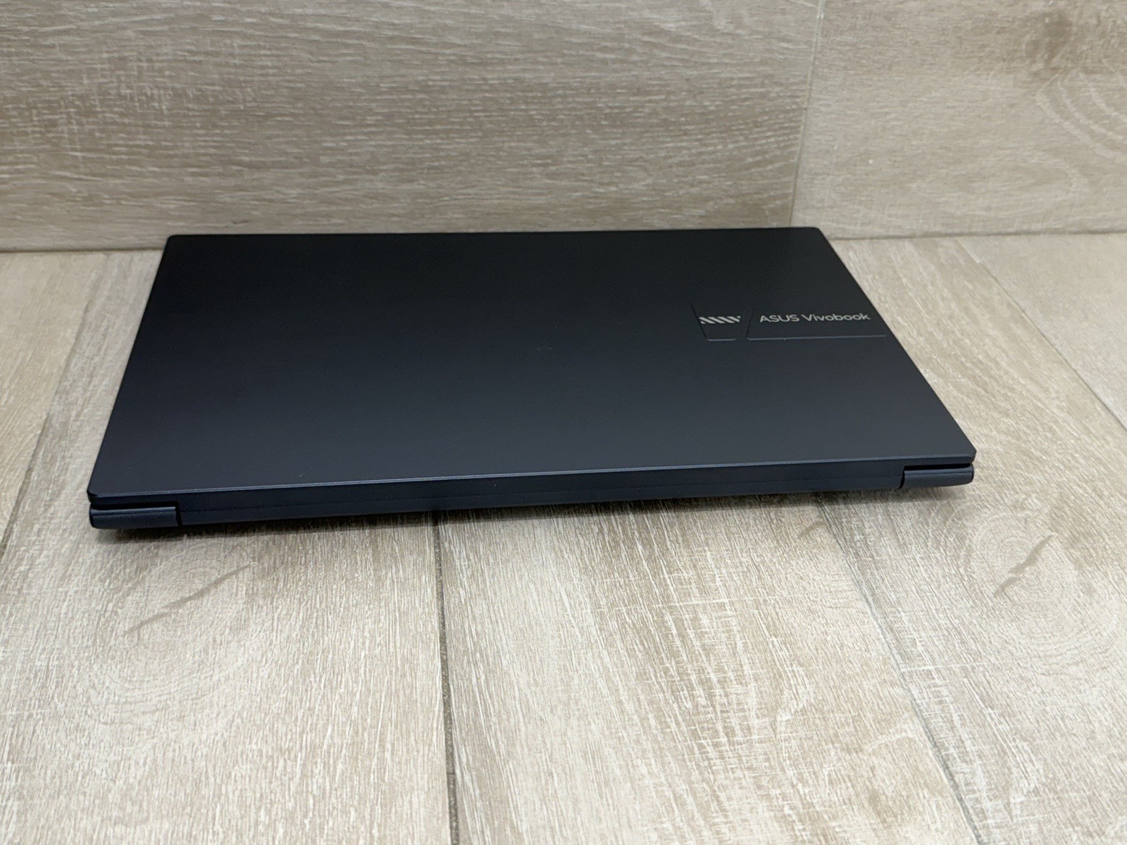 ASUS Vivobook X1404V 14″ Laptop Core 5 120U 8GB 256GB NVMe SSD Win-11