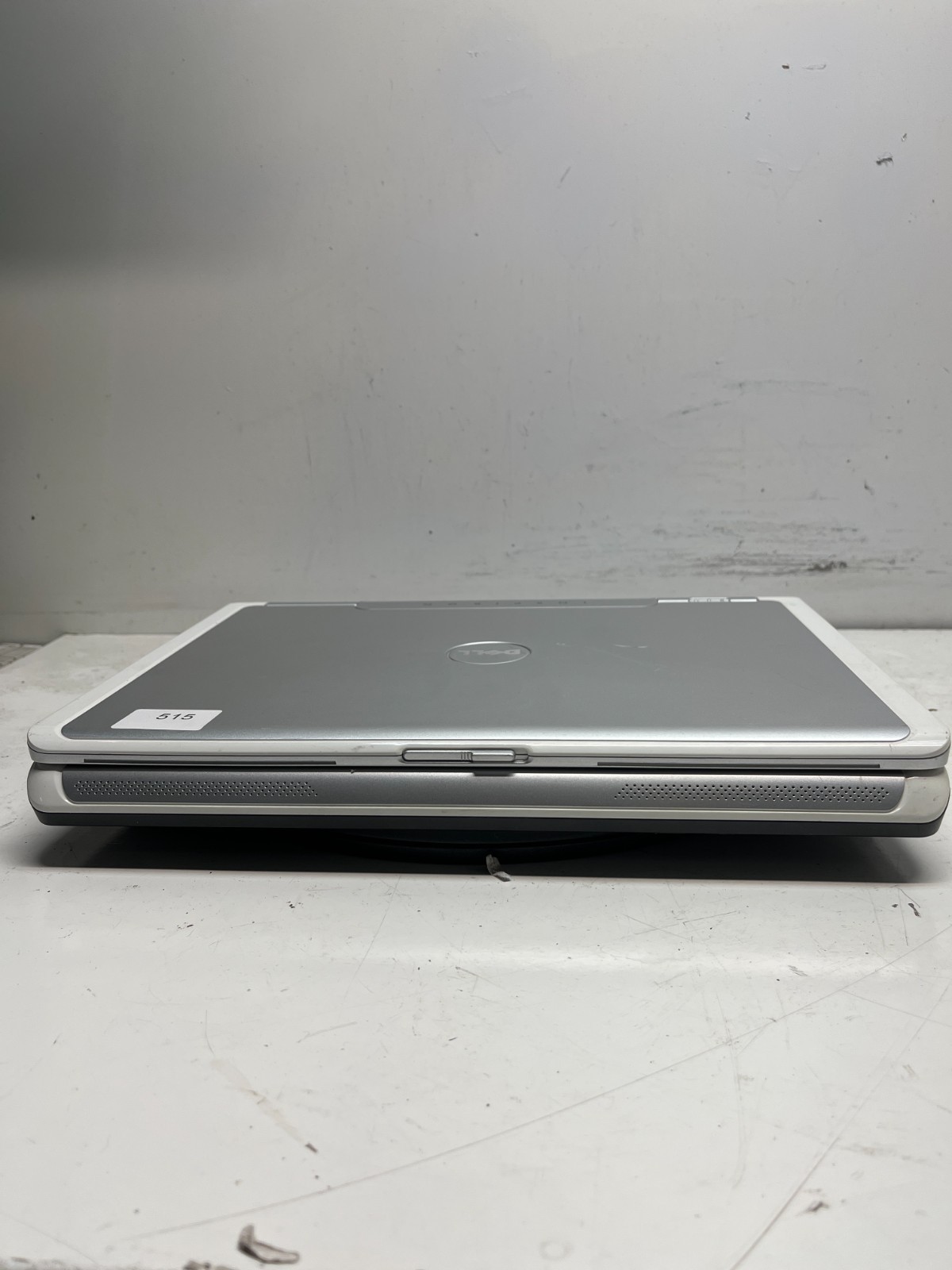 Dell Inspiron 1501 AMD Turion 64 X2 Moblie 915 MB NO HDD NO BAT