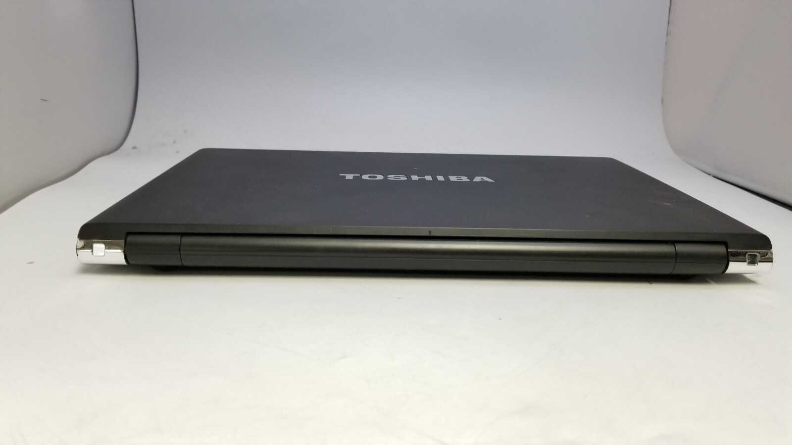 Vintage Lenovo ThinkPad R31 Pentium III-M @1.13GHz 248MB RAM NO HD NO OS
