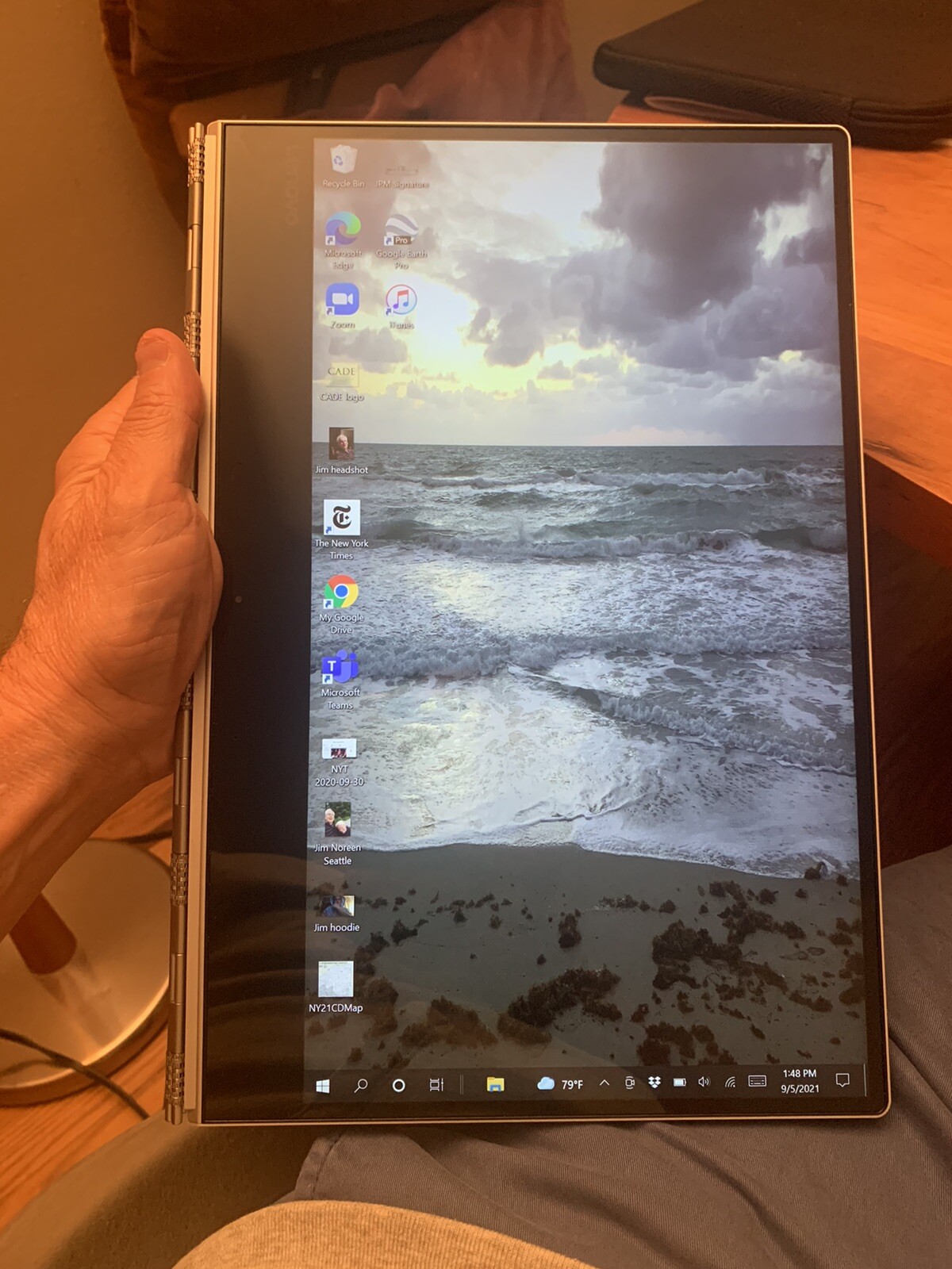Lenovo Yoga 910 13″ laptop  (Intel Core i7 7th Gen, 2.70GHz, 8GB RAM, 256GB SSD)