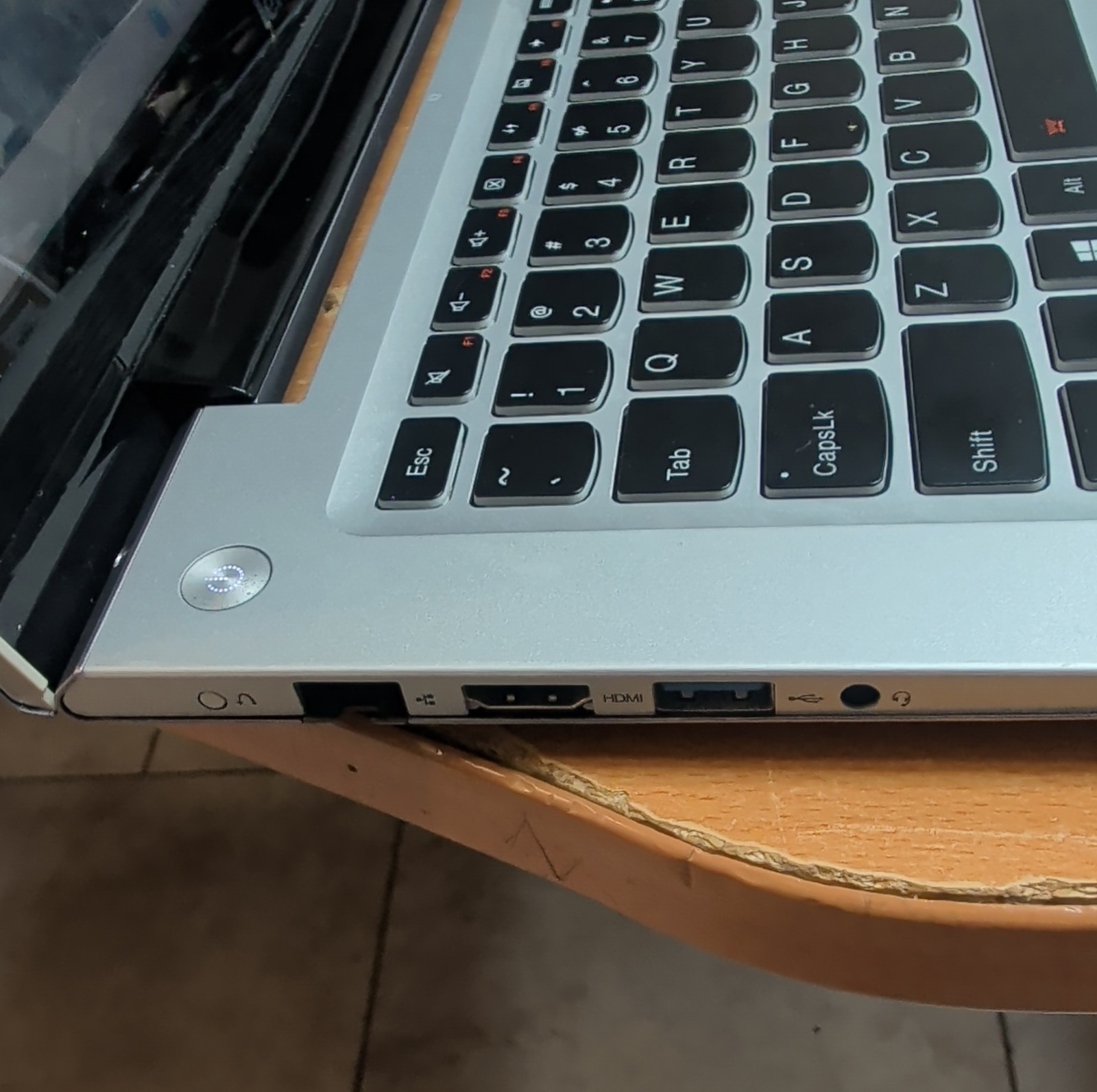 Lenovo IdeaPad Ultrabook Touch Screen Intel Core i5-4210U 8GB 112GB SSD 14.
