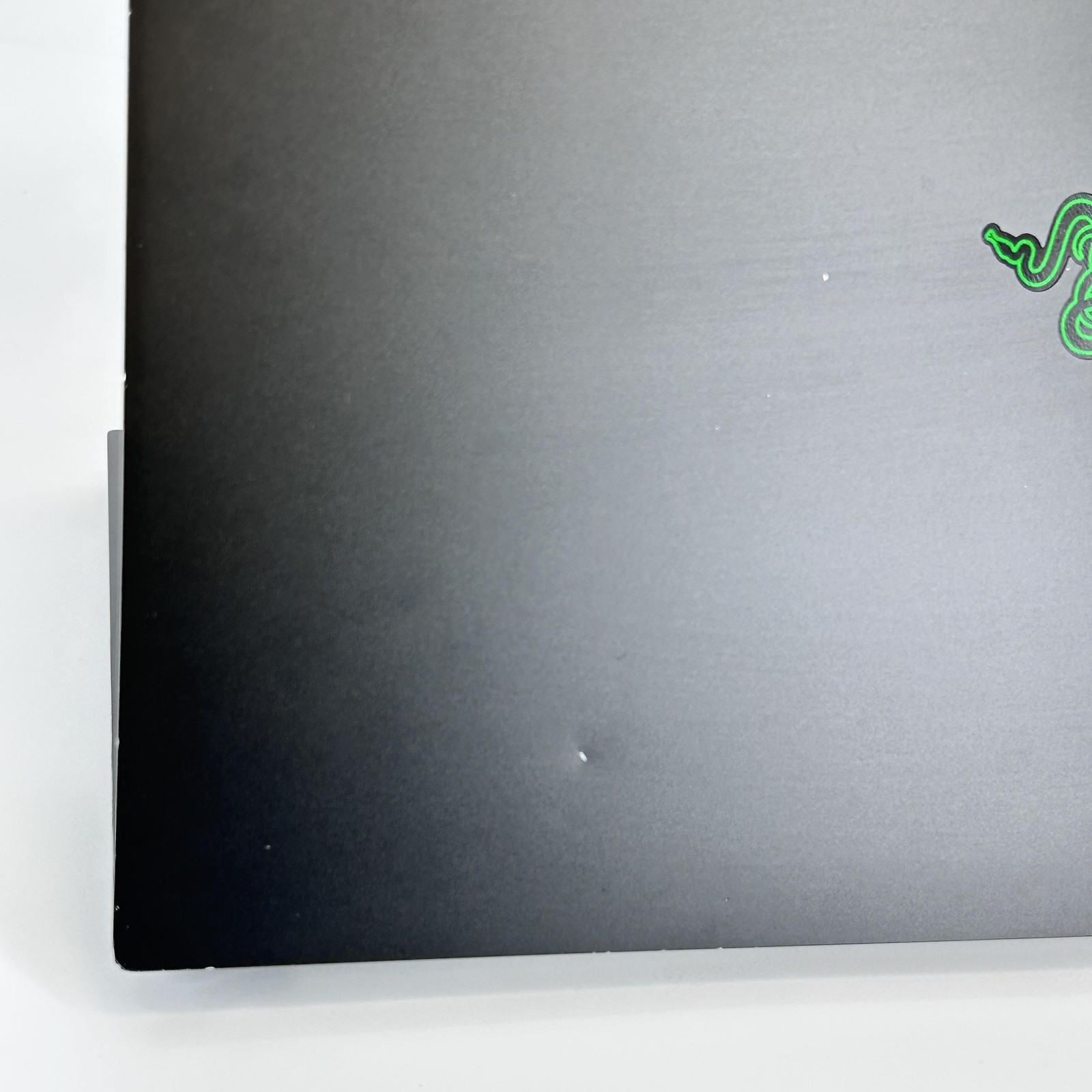 Razer Blade 18 240Hz QHD+ 2.2 GHz i9-13950HX 32GB 1TB/1TB NVIDIA RTX 4090 Good