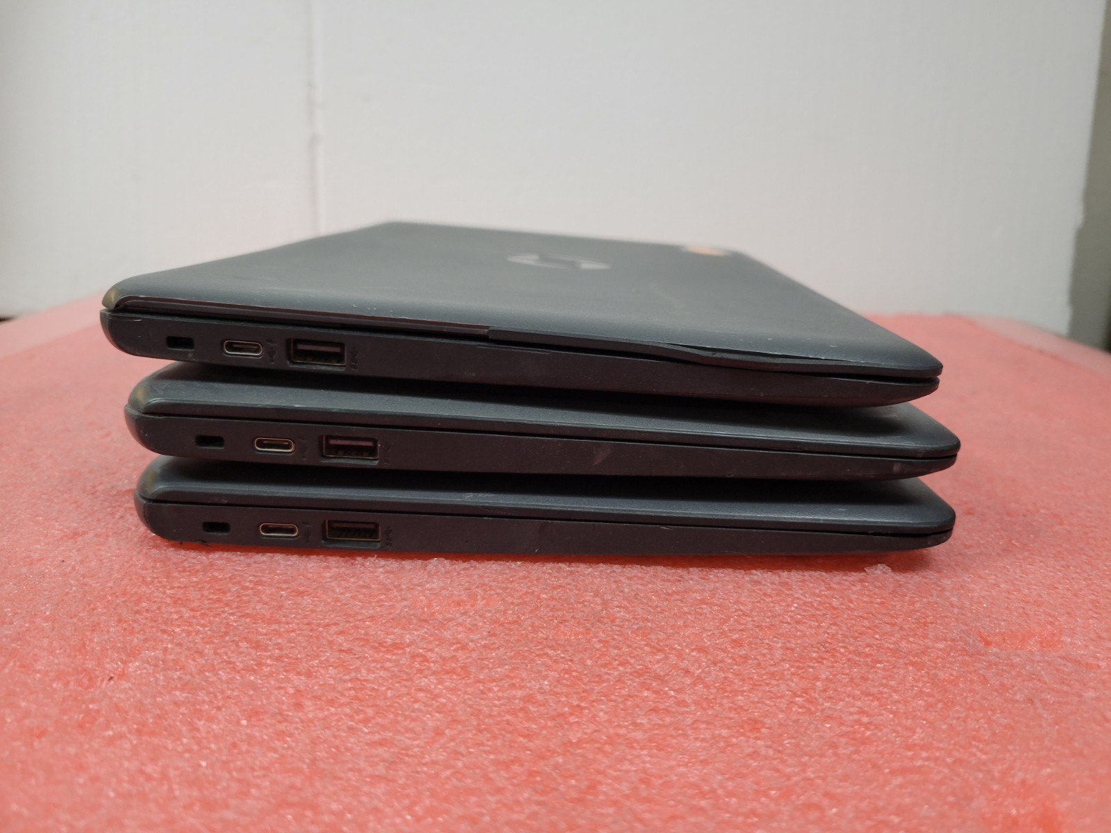 3x HP Chromebook 11 G6 EE 4GB RAM 32GB SSD w/ Power Adapters3 PD94UT#ABA | LP525