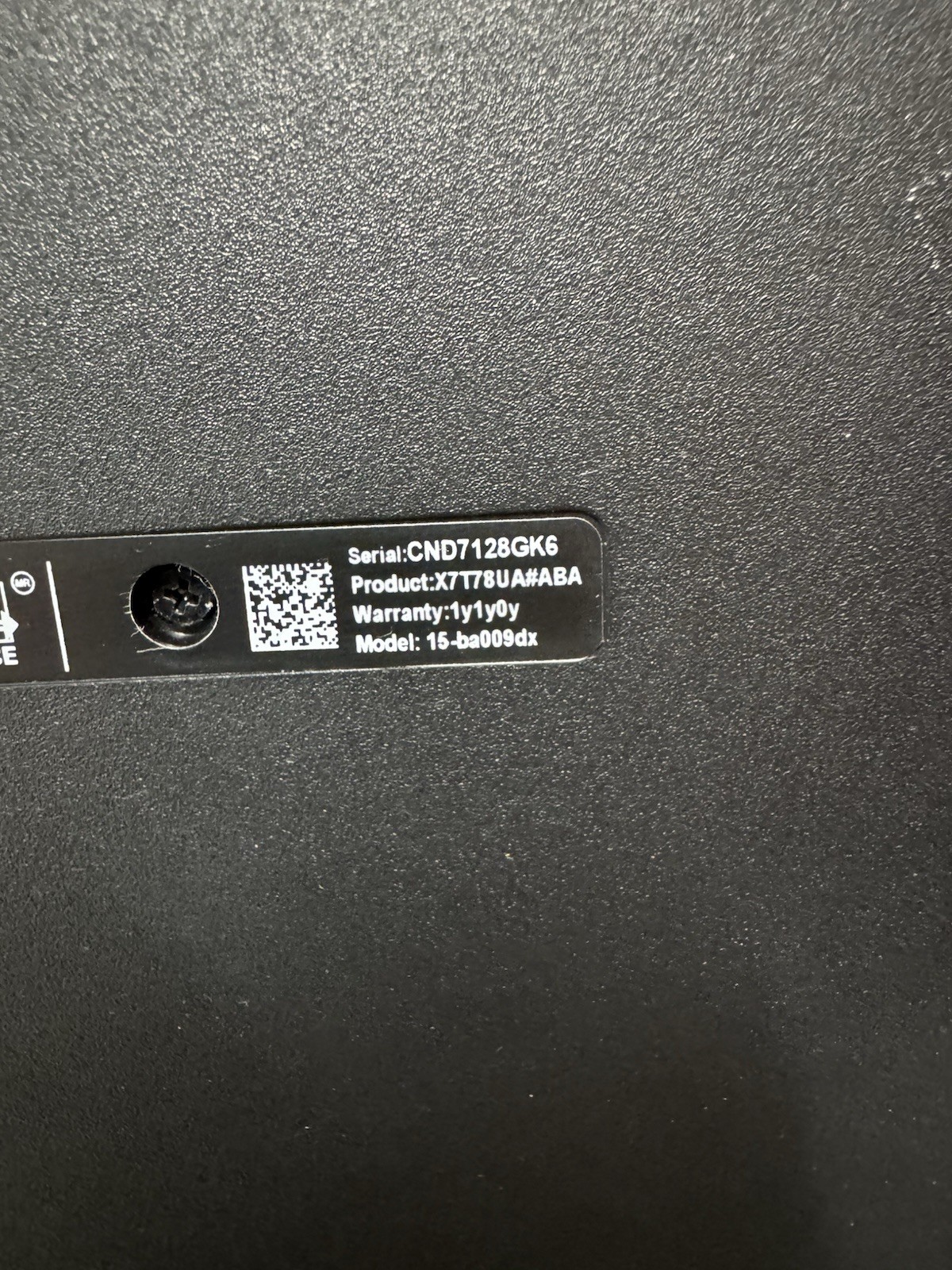 HP 15-ba009dx AMD A6 4GB 500GB HDD 15.6” Laptop No OS Tested