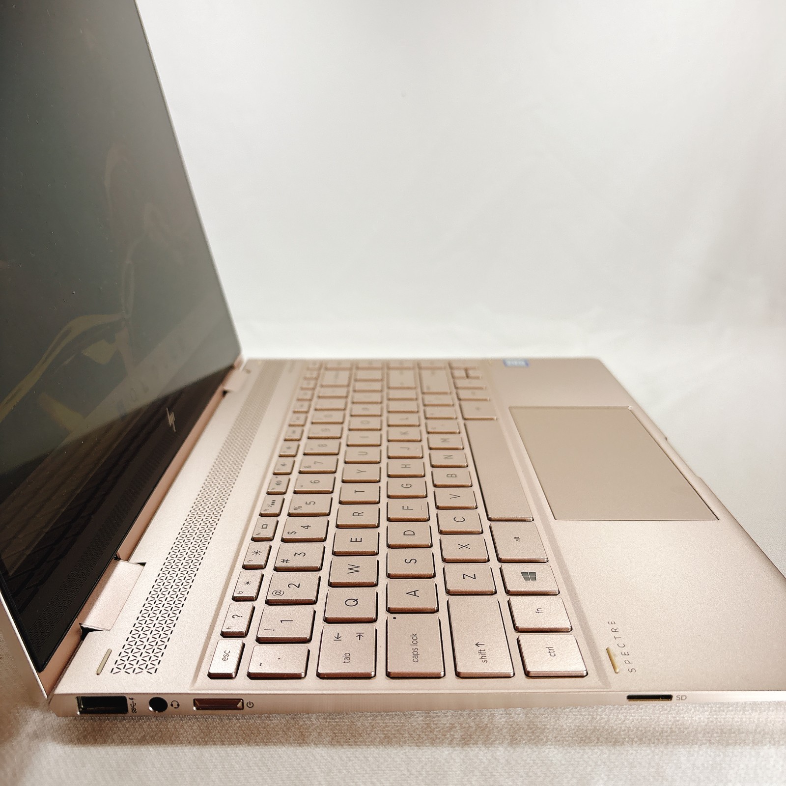 HP Spectre x360 13-ae0xx i7 16GB 512GB SSD 13″ Touch 2-in-1 Rose Gold Laptop 764