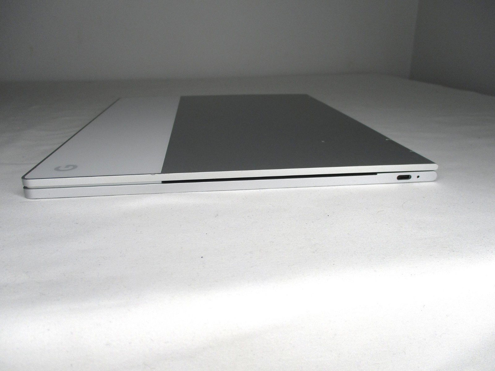 Google Pixelbook C0A Chrome 12.3″ TouchScreen i7-7Y75 1.3Ghz 16GB 512GB – DING