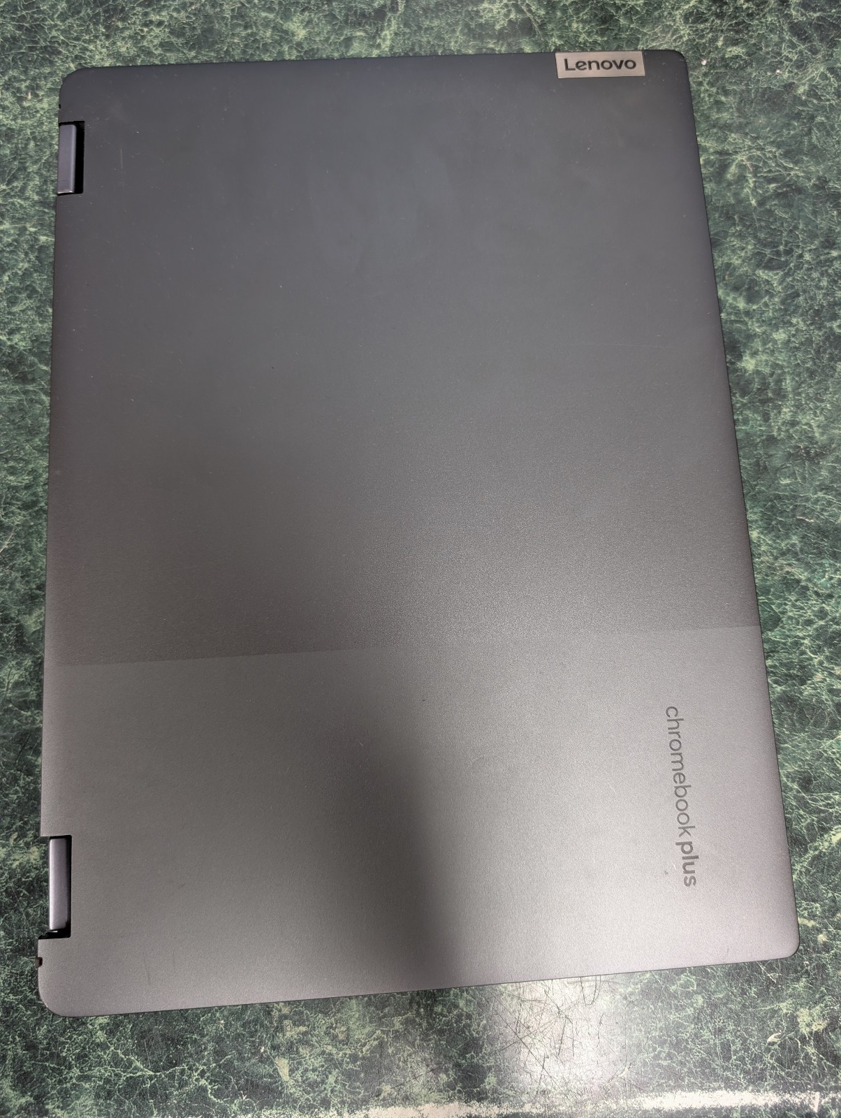 Lenovo Flex 5 Chrome 14IAU7 (Chromebook Plus) * Cracked Hinge, no Display