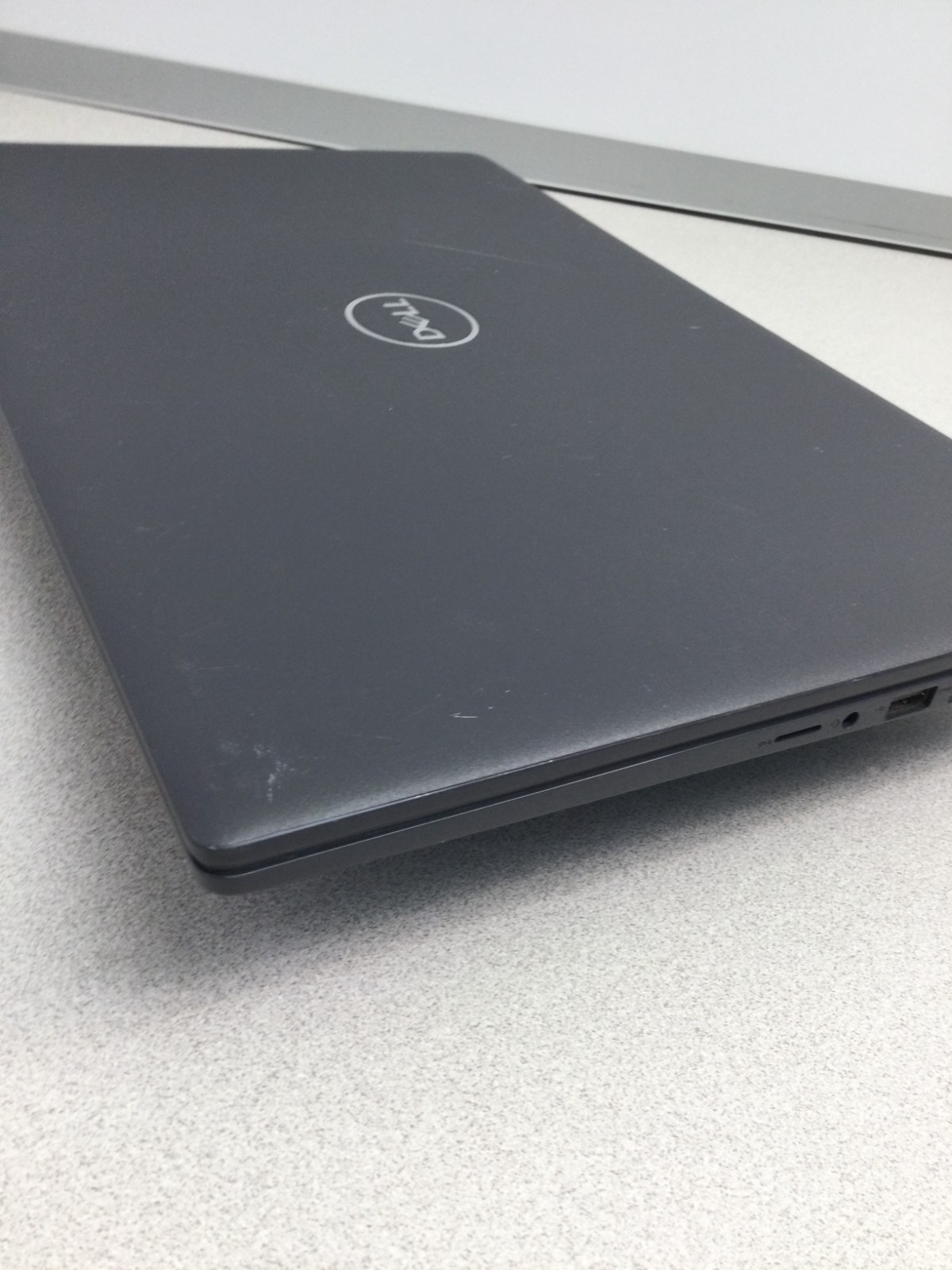 Dell Latitude 3510 15.6″intel core i5-10210U 1.60GHz 8GB RAM 128GB SSD W11P